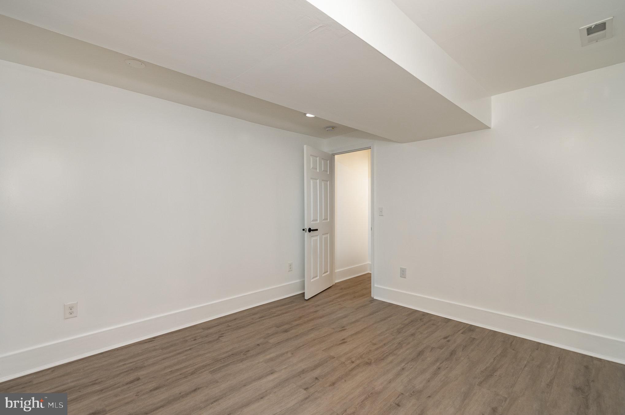 MILTON-MONTFORD - Residential