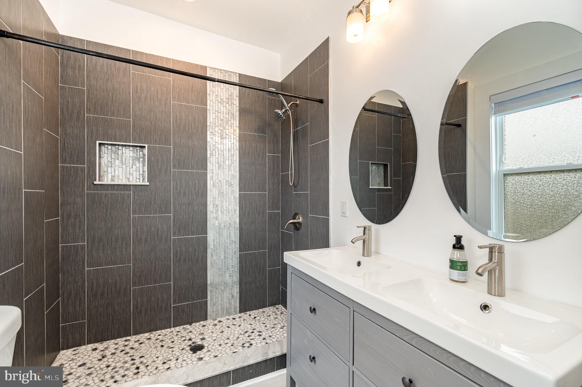 MILTON-MONTFORD - Residential