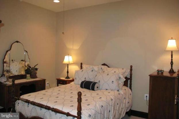 POTOMAC GREEN - Residential Lease