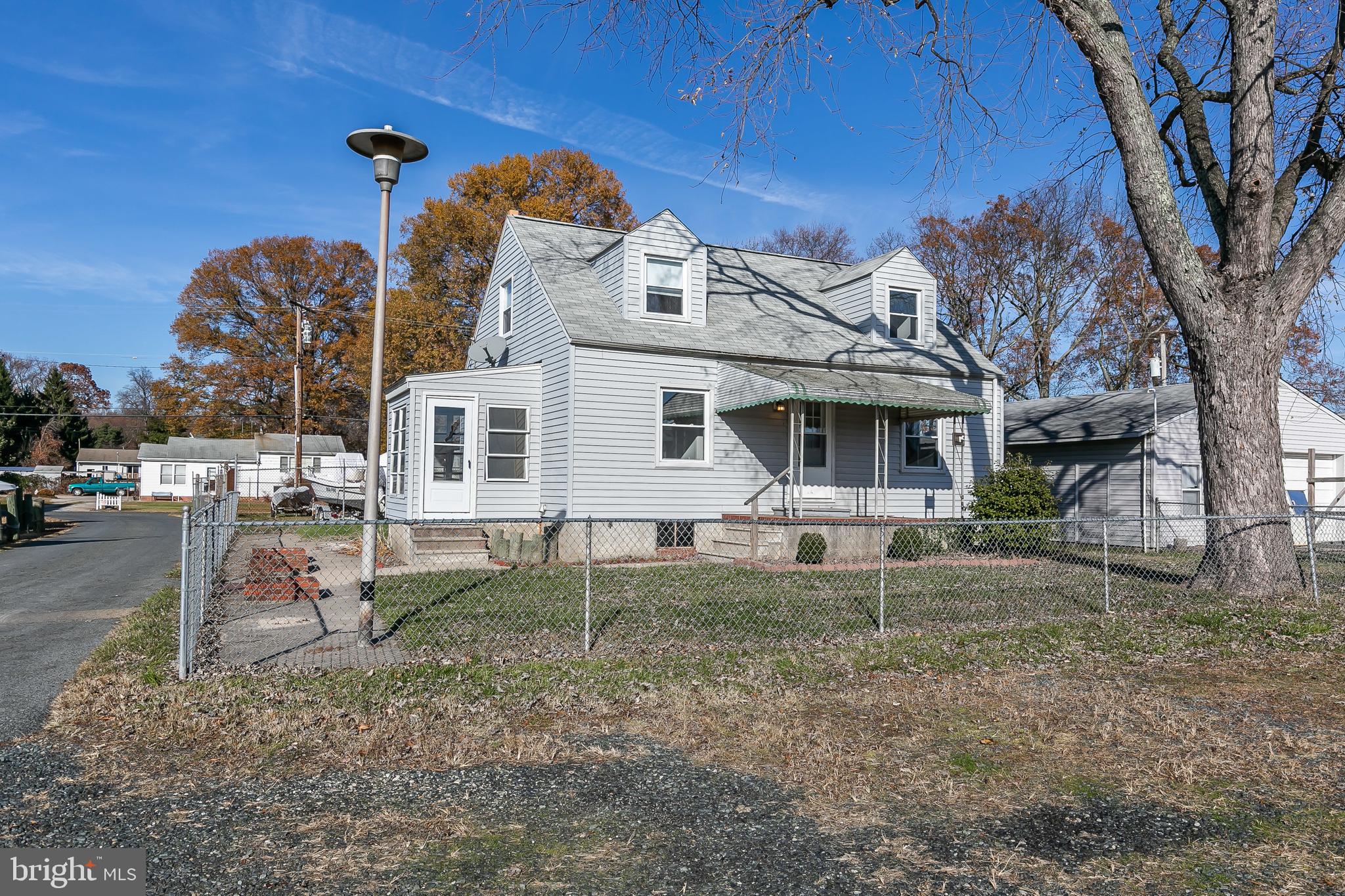 Unique opportunity to rent a waterfront home within the Seneca Park Marina. Access to a boat slip (up to 25 feet - some restrictions apply) and the marina pool (available on Summer weekends). Four bedrooms, central air, fenced yard, freshly painted and new carpet. Must use listing brokerage's application. PLEASE DO NOT APPROACH MARINA PERSONNEL REGARDING HOUSE.