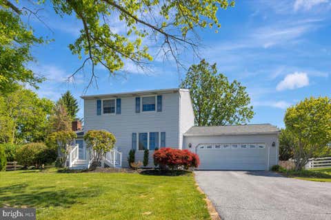 Photo of 902 Magnolia Court, WESTMINSTER, MD 21157 (MLS # MDCR2034930)