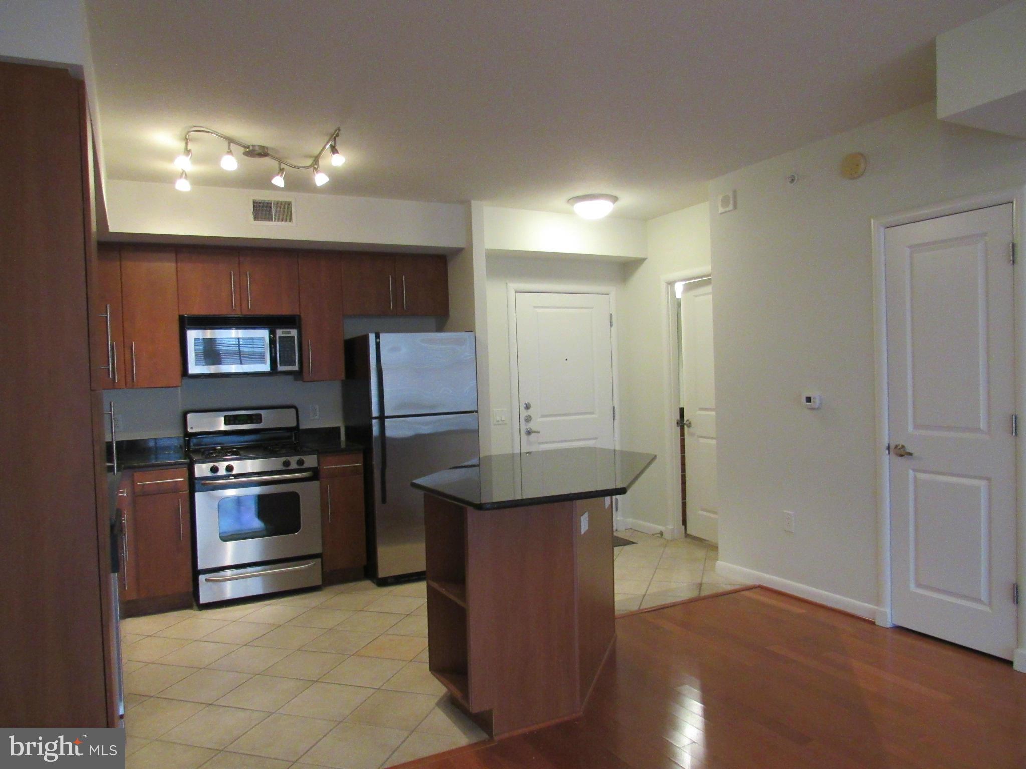 1021 N GARFIELD STREET 318