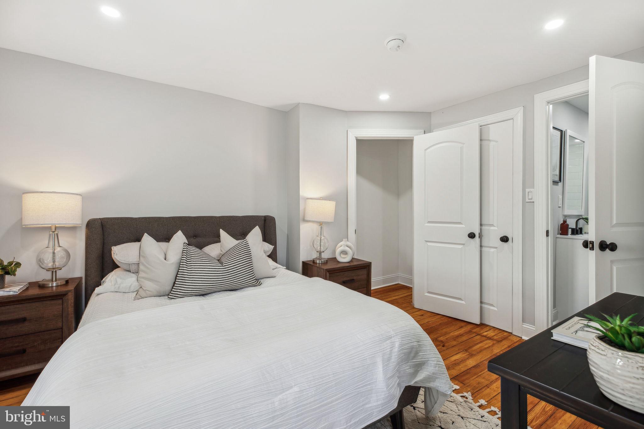 LANDSDOWNE STATION - Residential