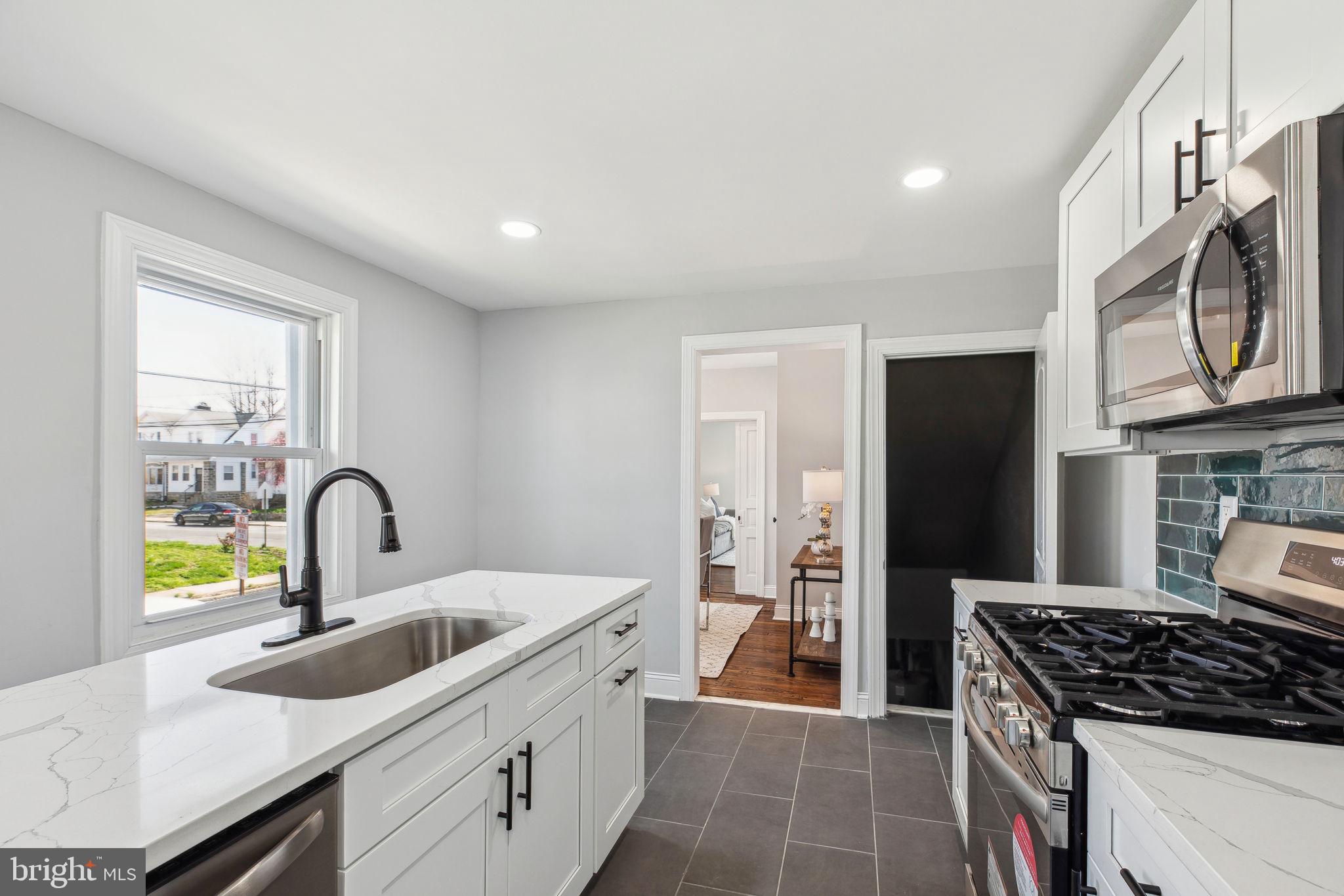 LANDSDOWNE STATION - Residential