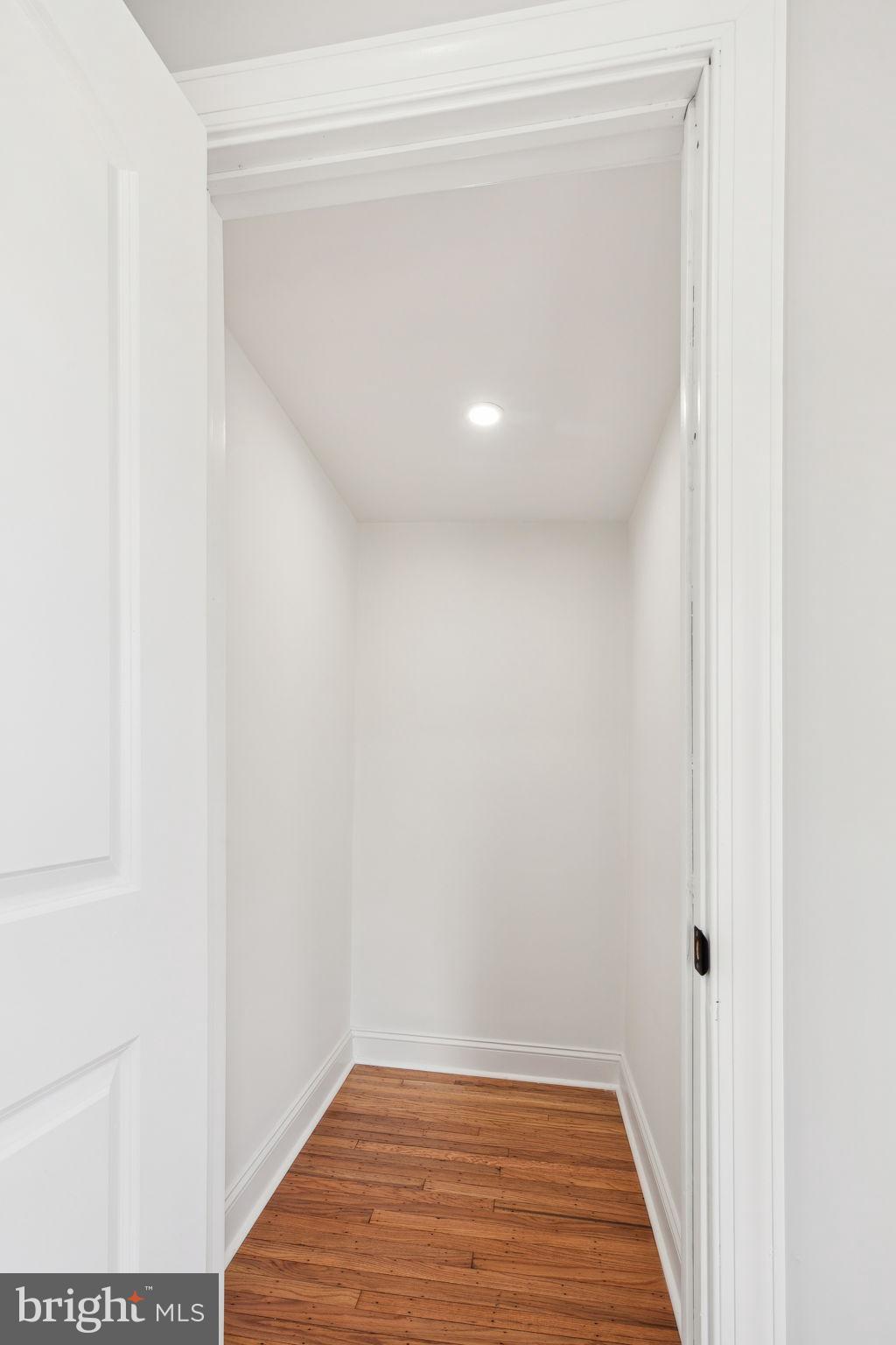 LANDSDOWNE STATION - Residential