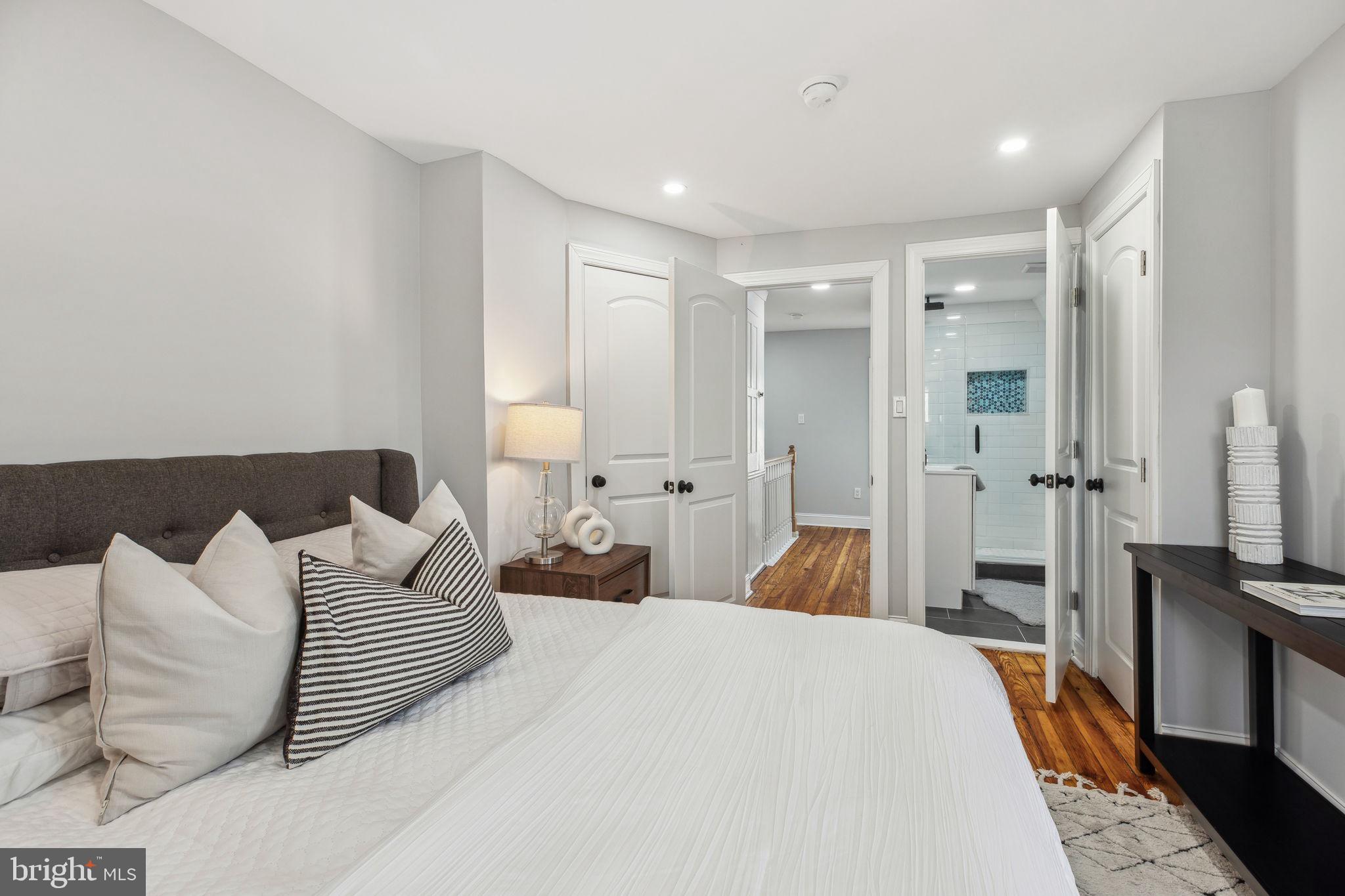 LANDSDOWNE STATION - Residential