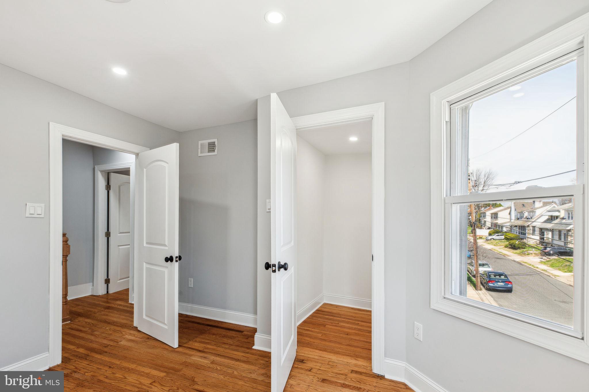 LANDSDOWNE STATION - Residential