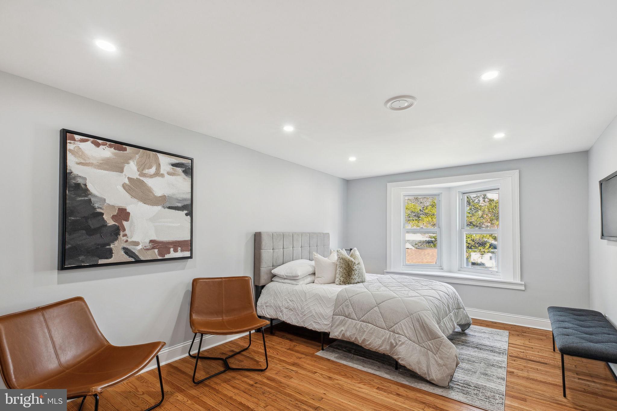 LANDSDOWNE STATION - Residential