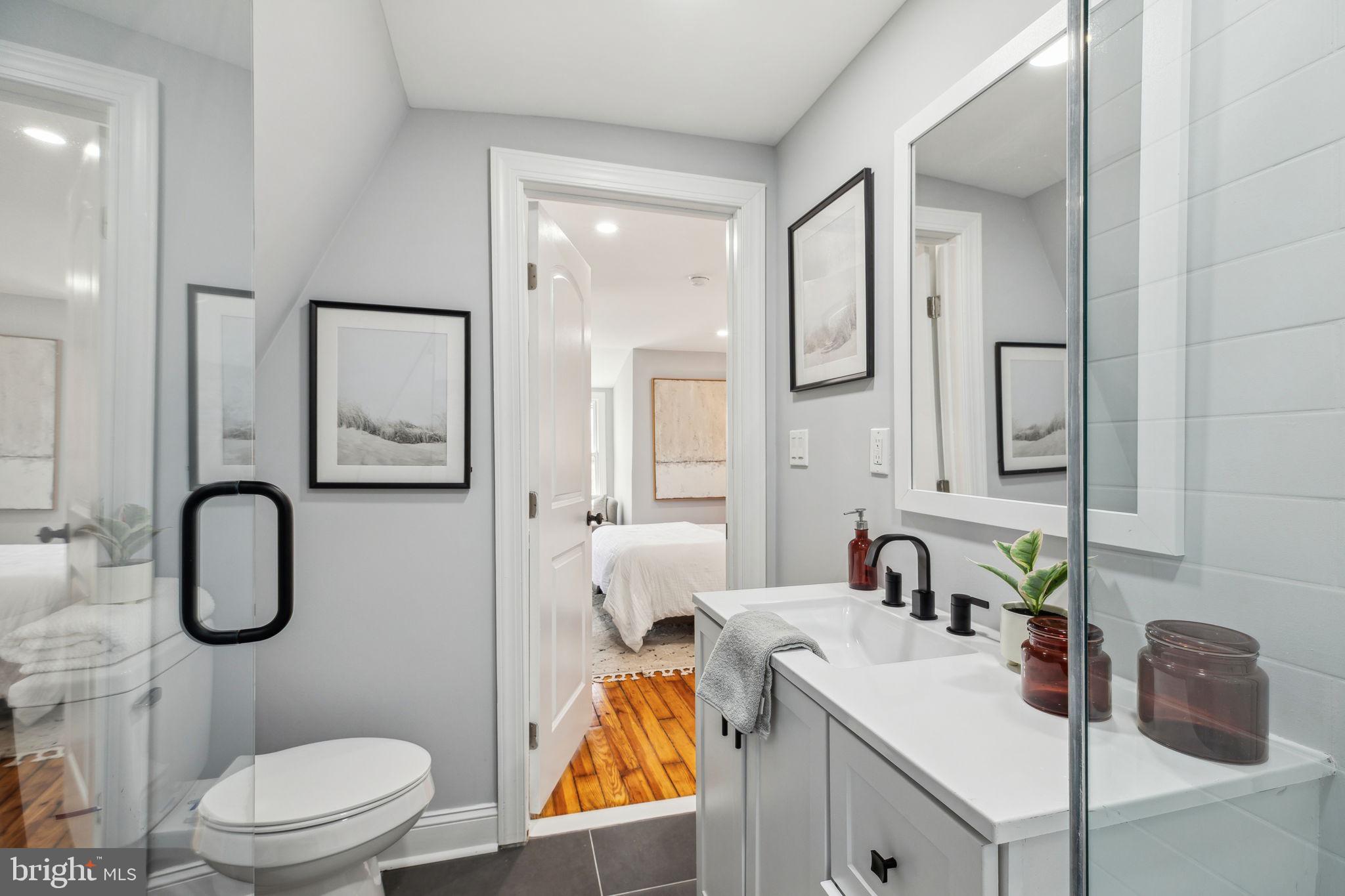 LANDSDOWNE STATION - Residential