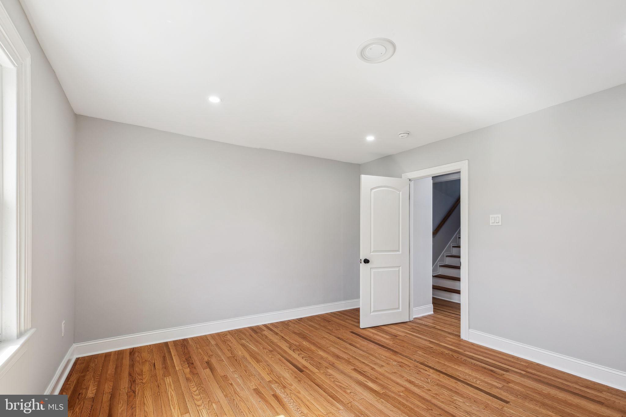 LANDSDOWNE STATION - Residential