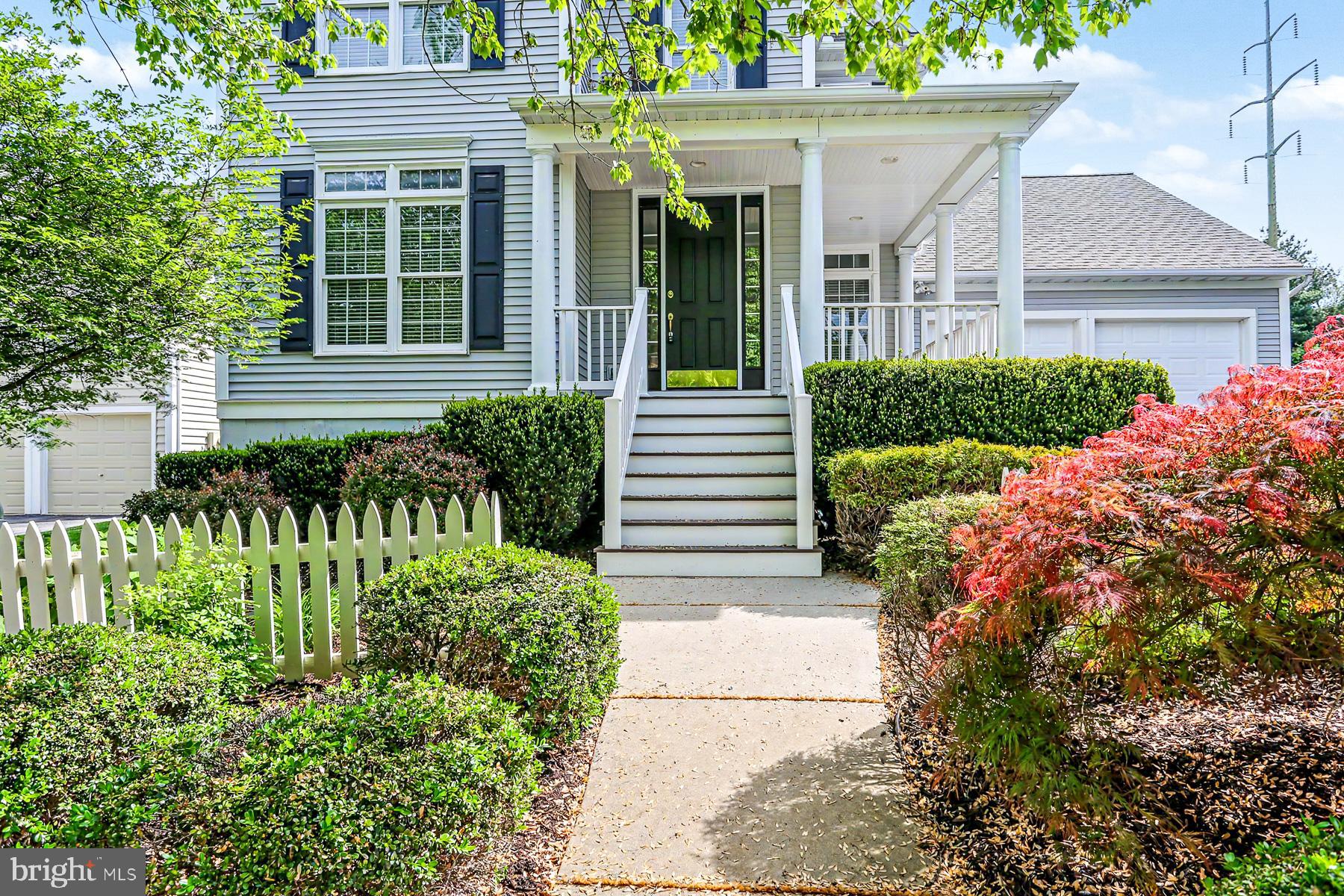 7 THICKET LANE