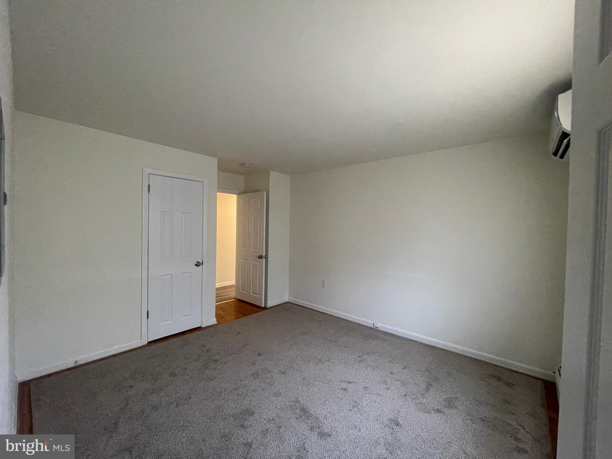 ORELAND - Residential Lease