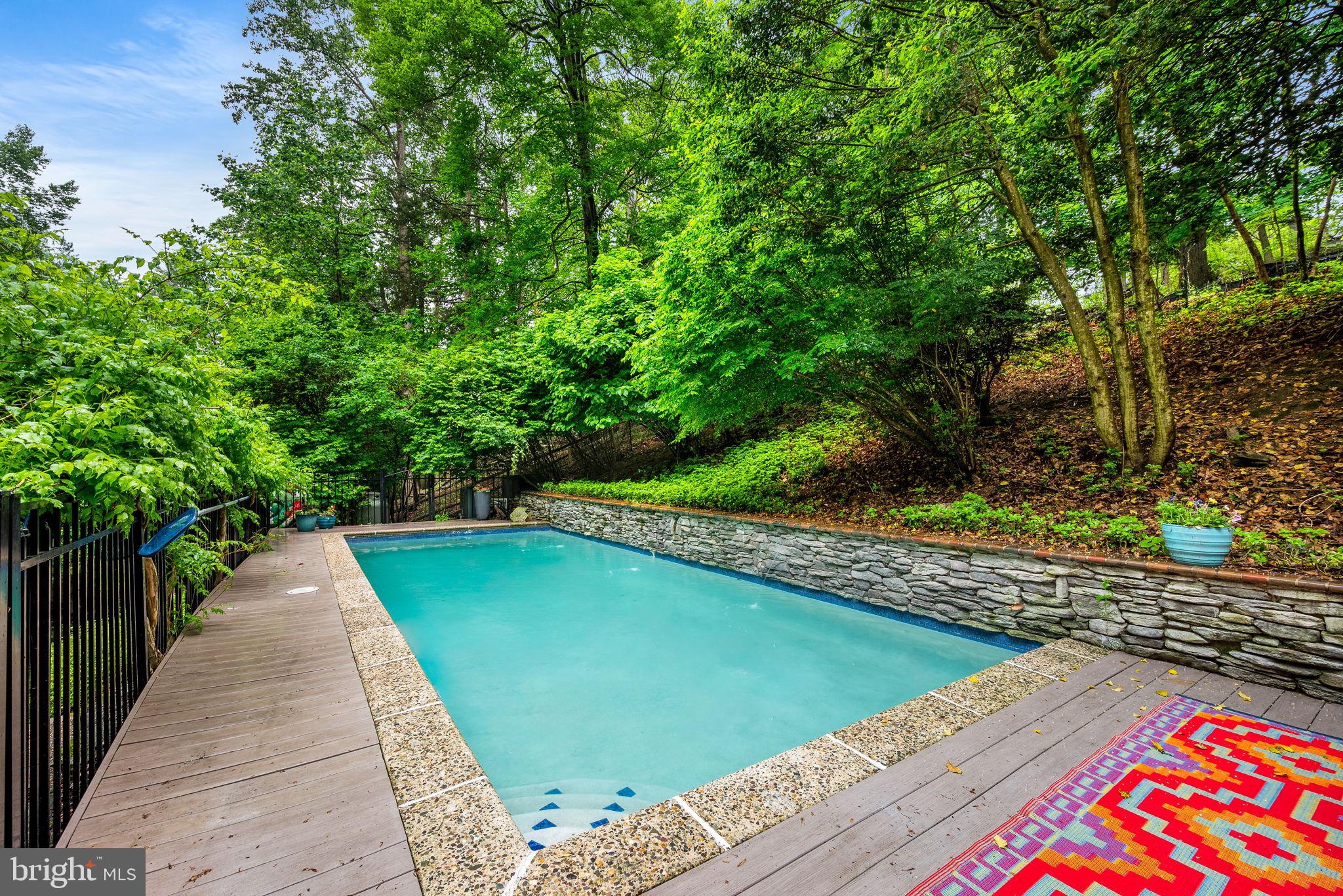 422 OAK VALLEY ROAD