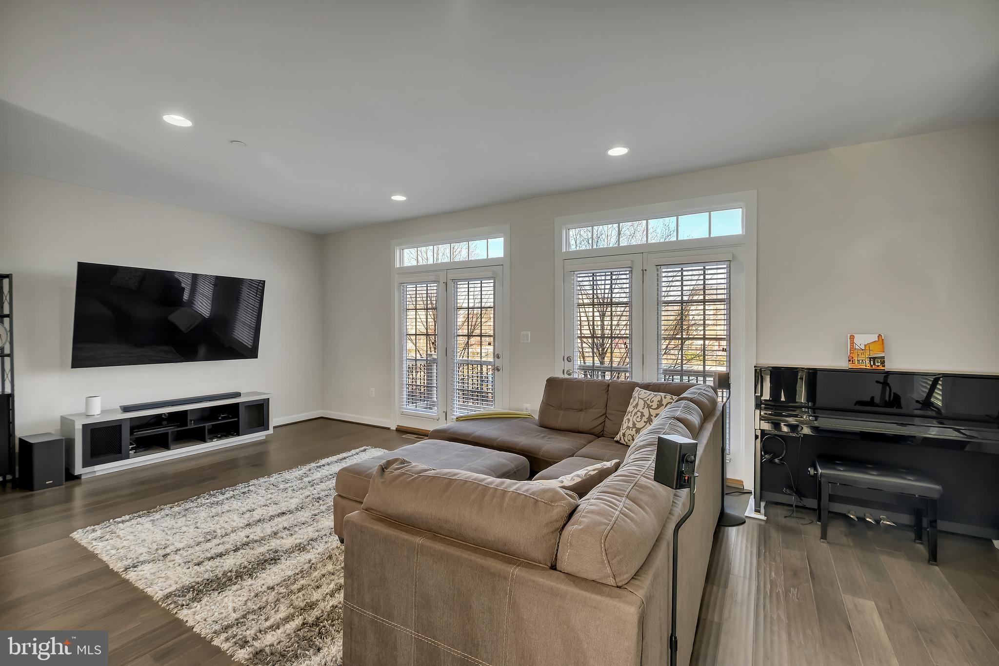 PARKSIDE - Residential