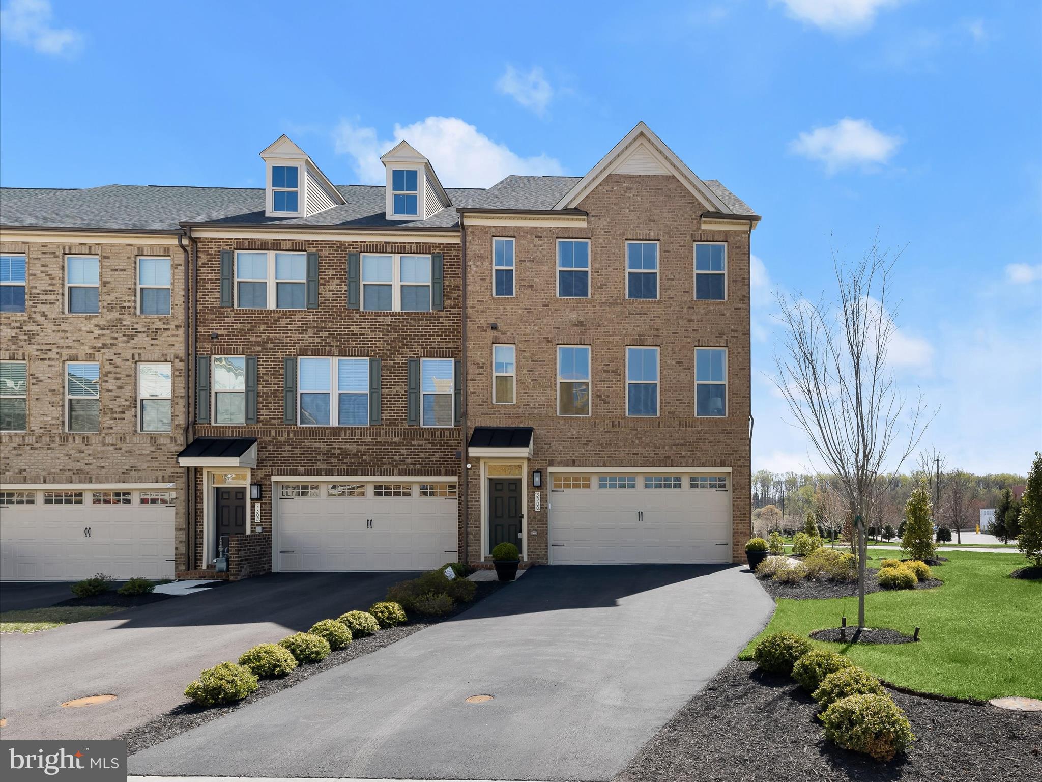 3300 TREVISO LANE