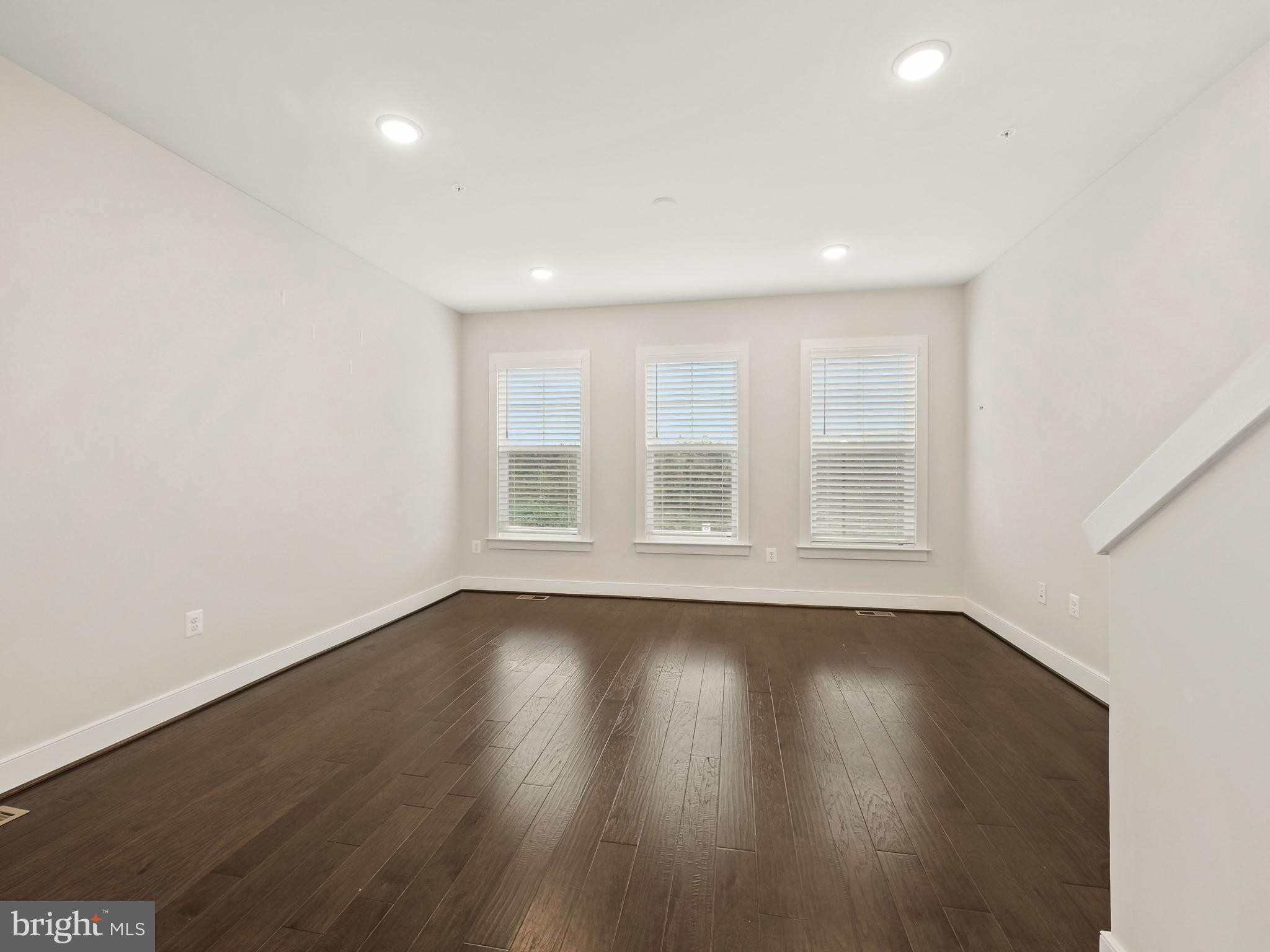 CENTURY ROW - Residential