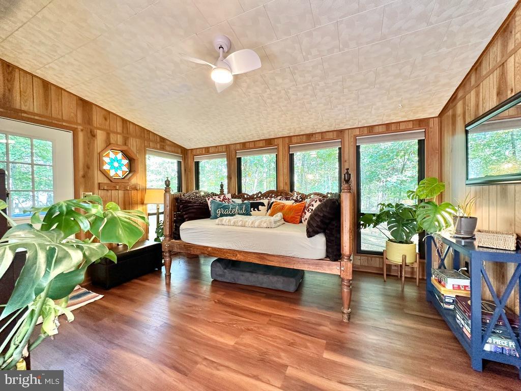 THE WOODS - Residential