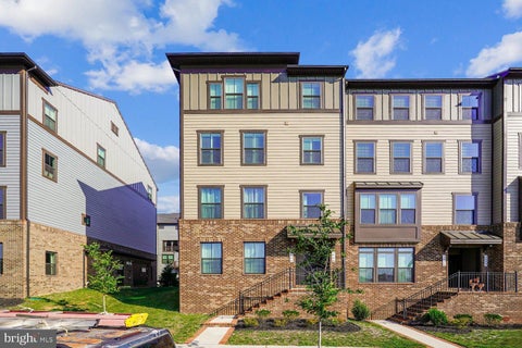Townhouse For Rent - 1660 Kirkman Street<br/> DUMFRIES, VA 22026