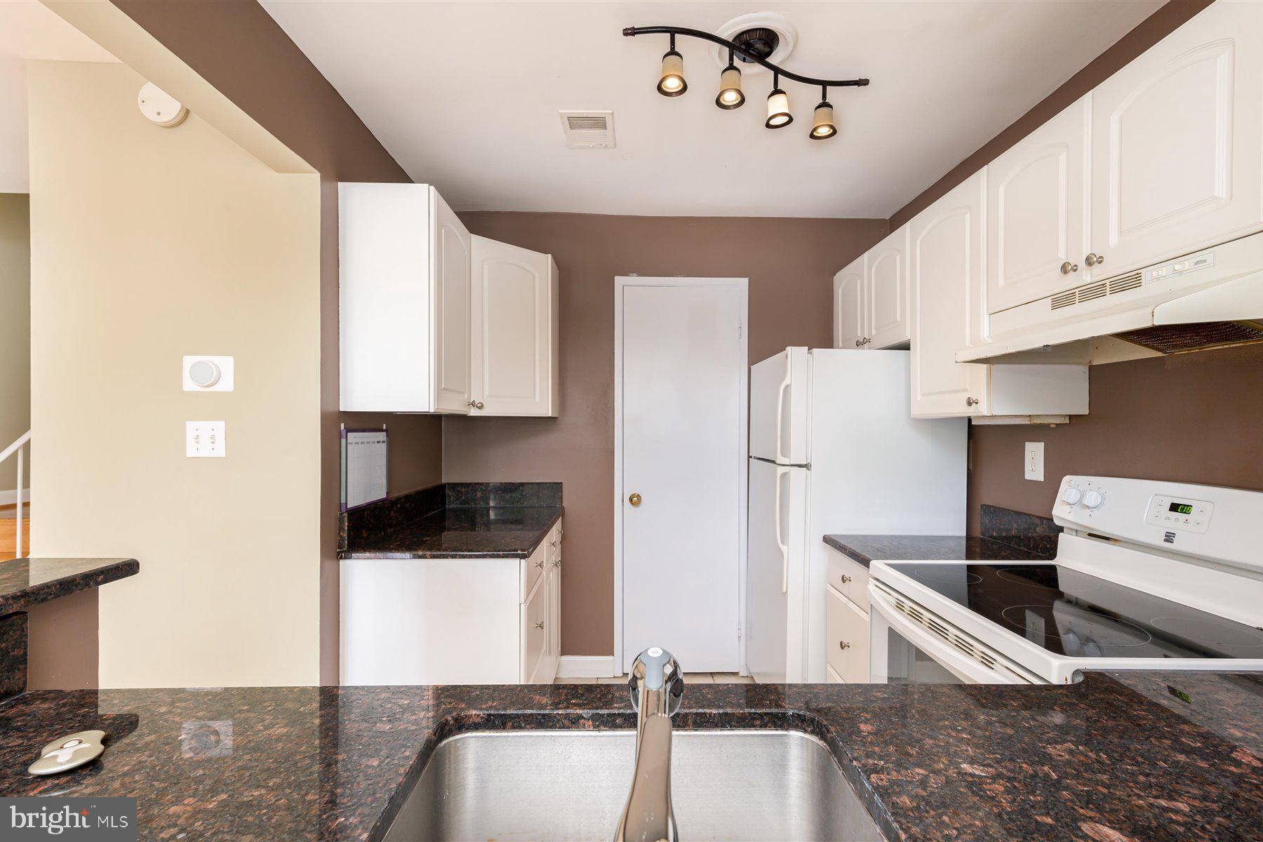 CLUBSIDE - Residential