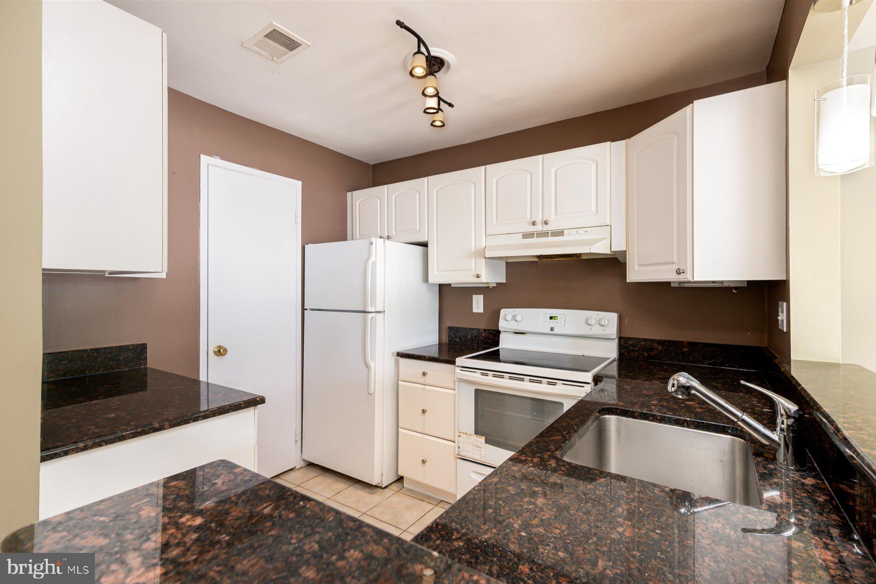 CLUBSIDE - Residential