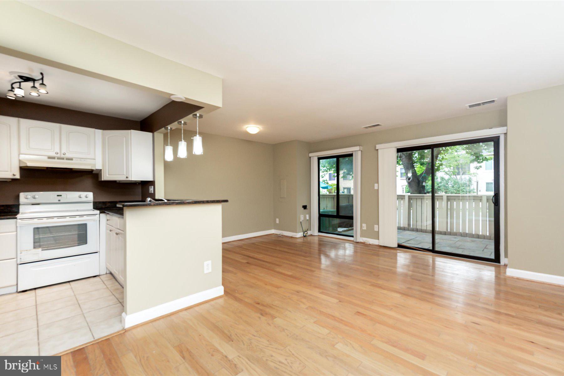 CLUBSIDE - Residential