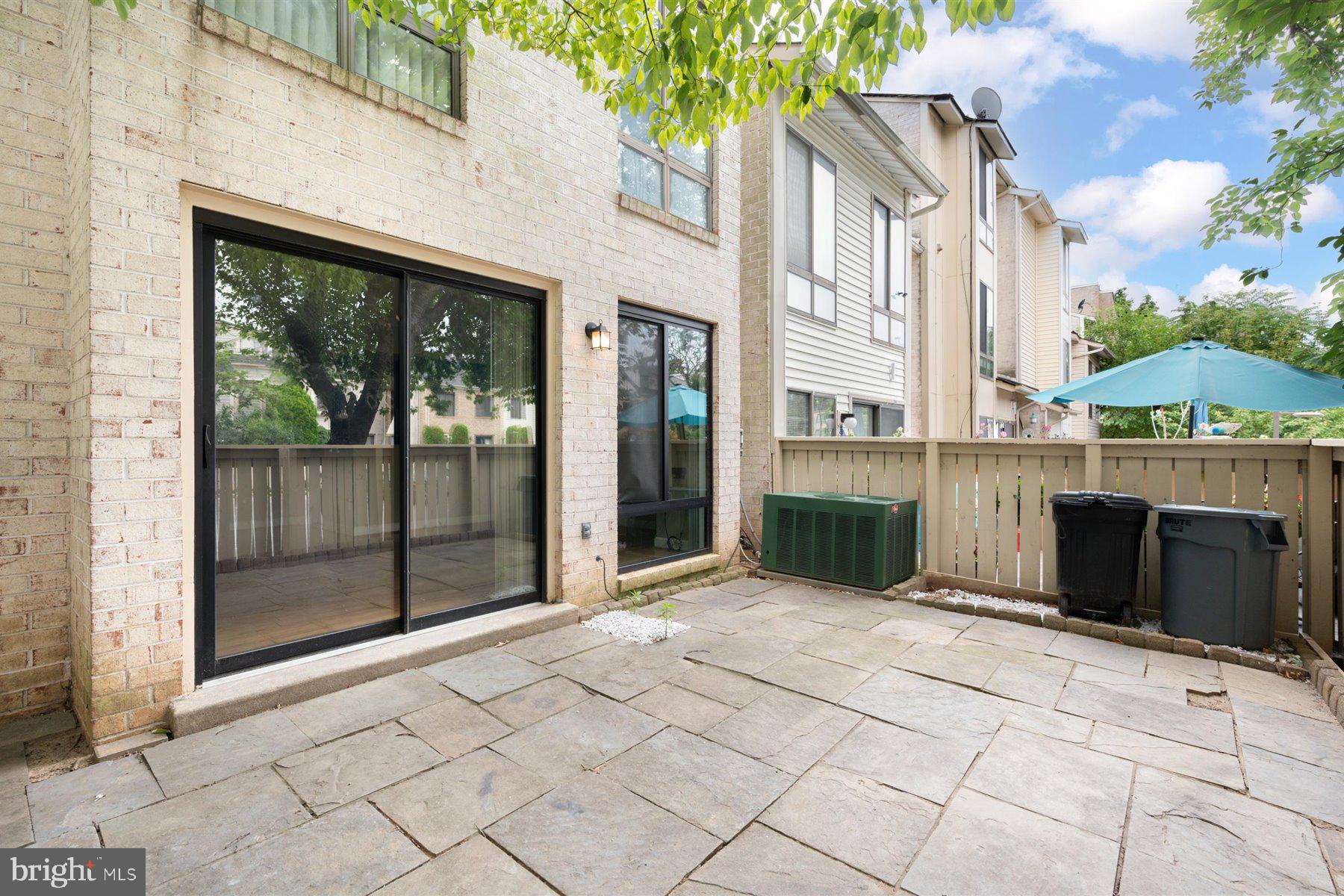 CLUBSIDE - Residential