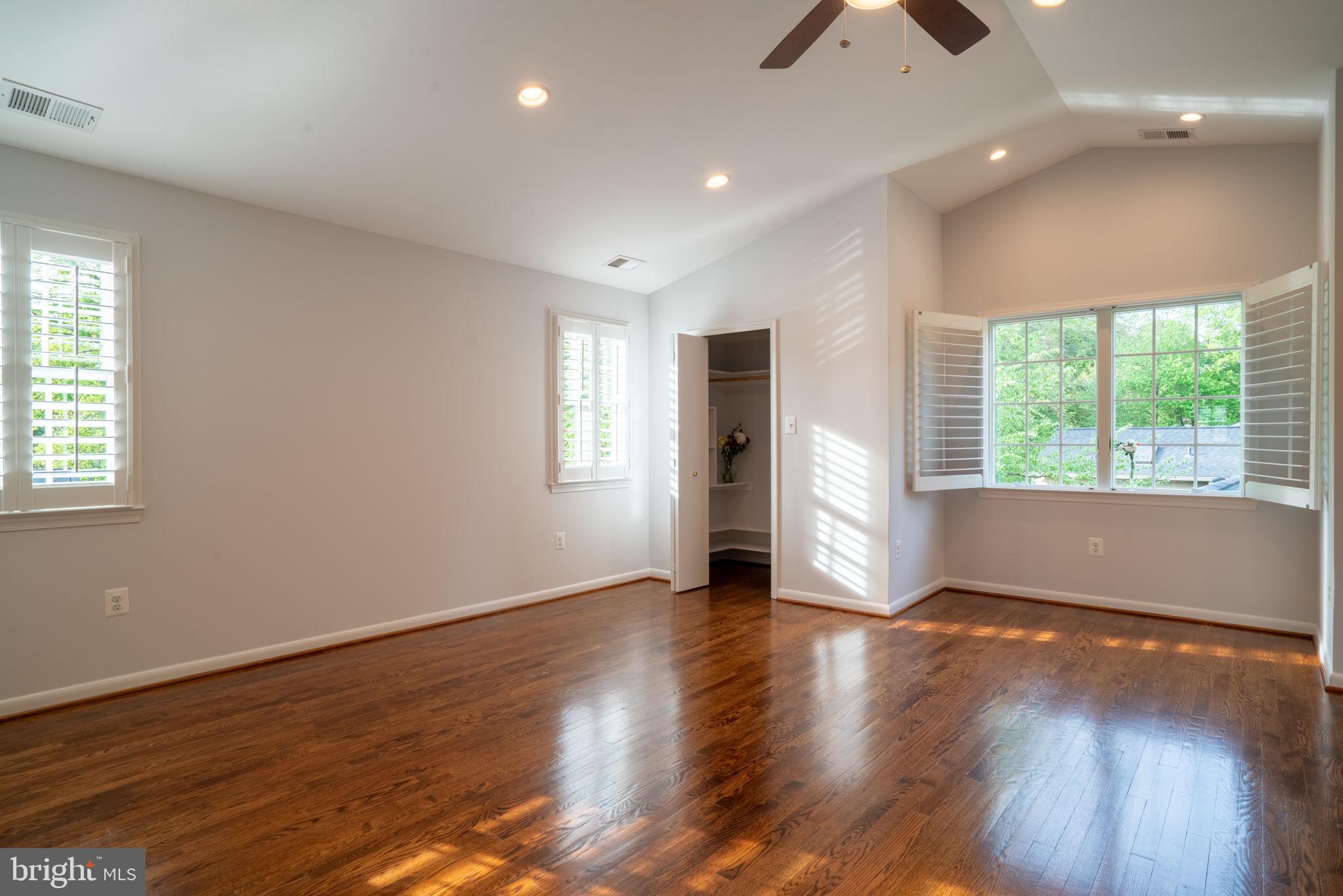 TANGLEWOOD - Residential