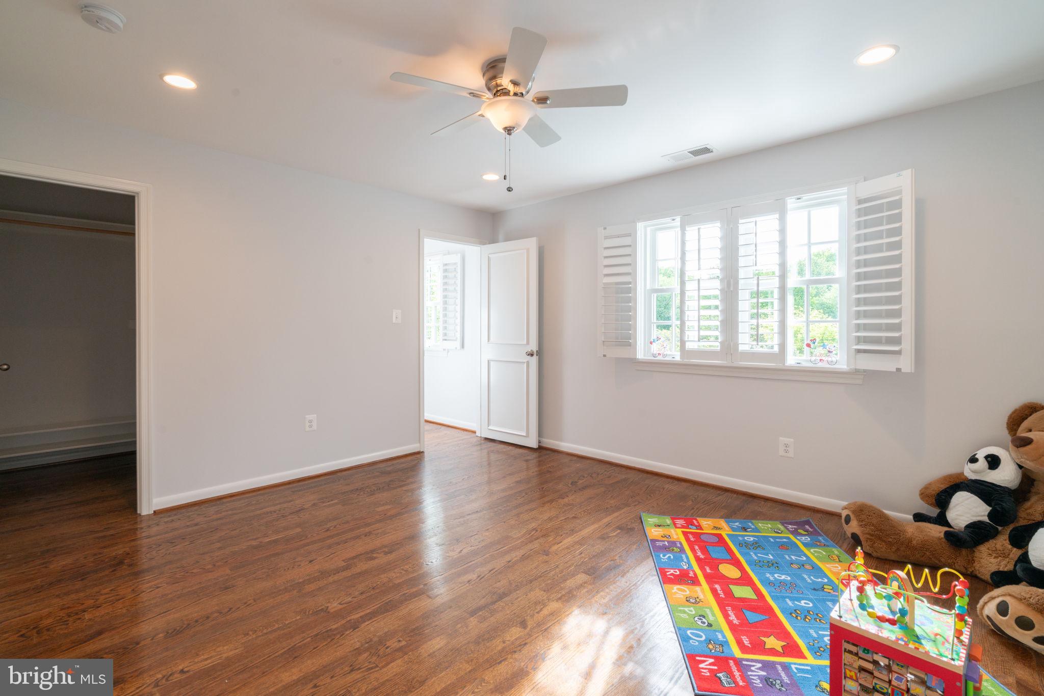 TANGLEWOOD - Residential