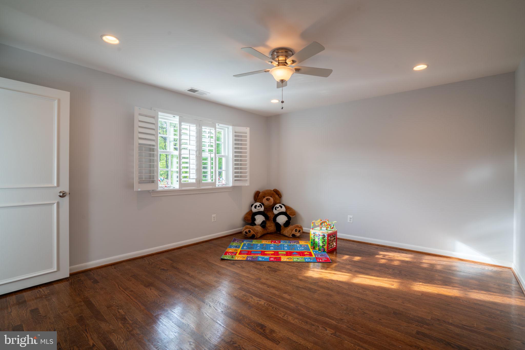 TANGLEWOOD - Residential