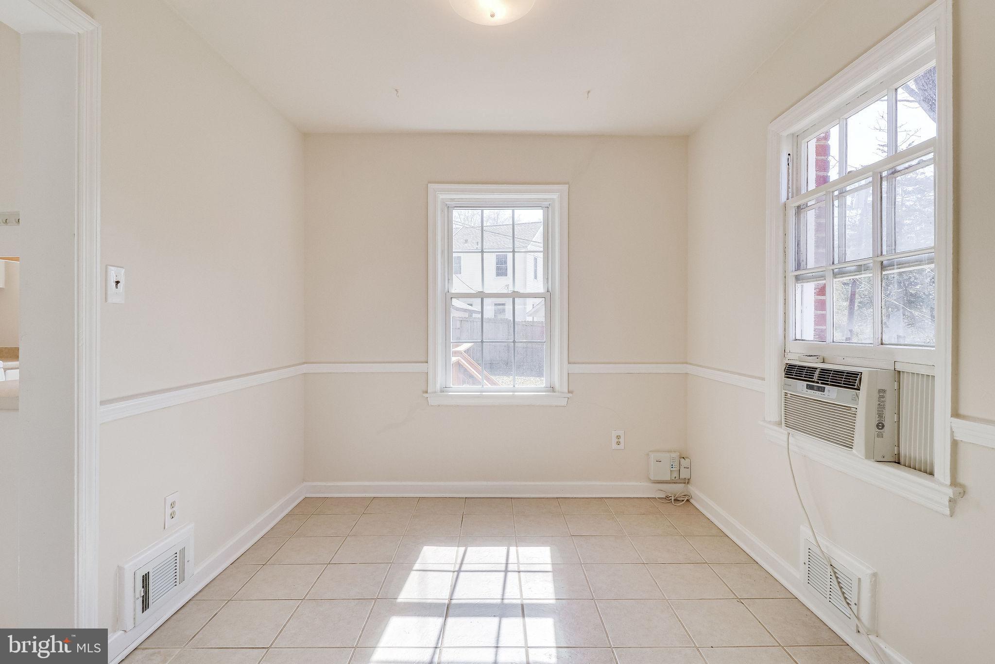 JEFFERSON MANOR - Residential