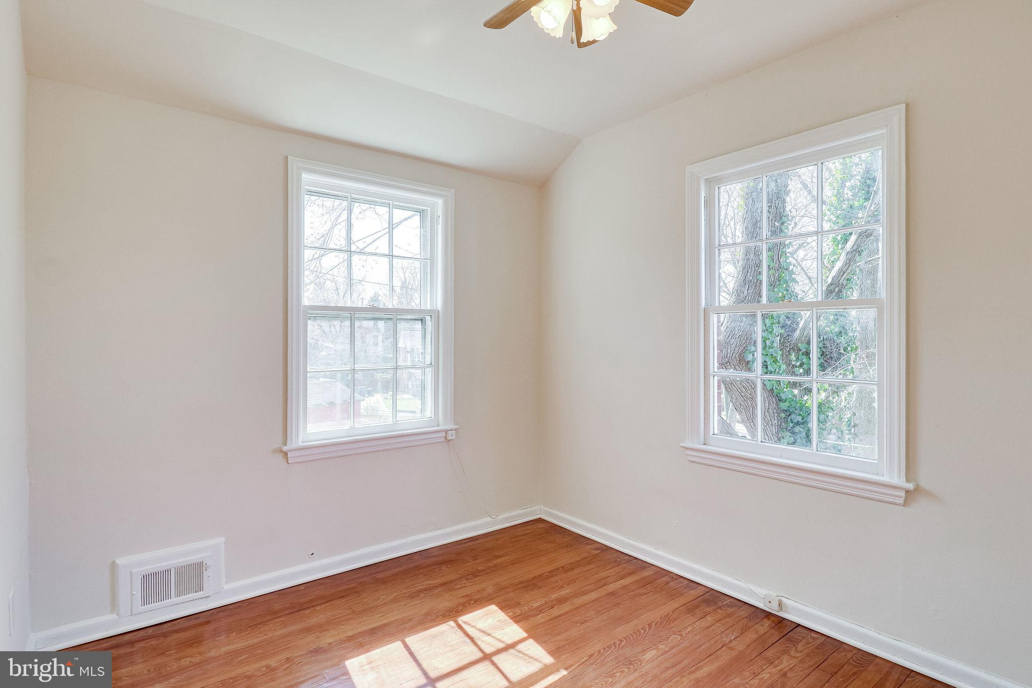 JEFFERSON MANOR - Residential