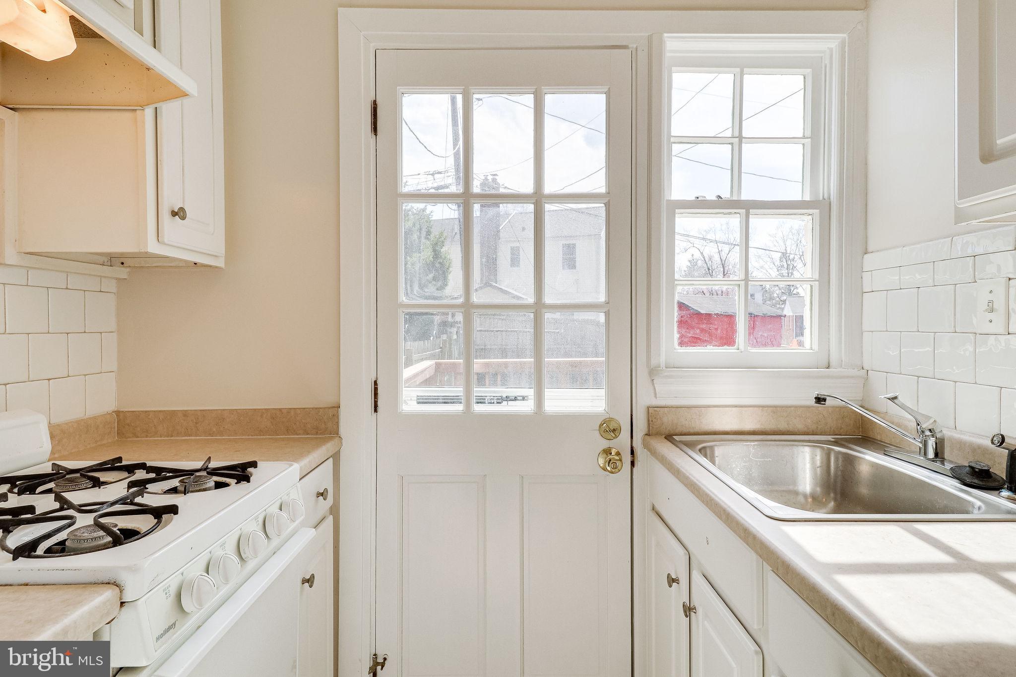 JEFFERSON MANOR - Residential