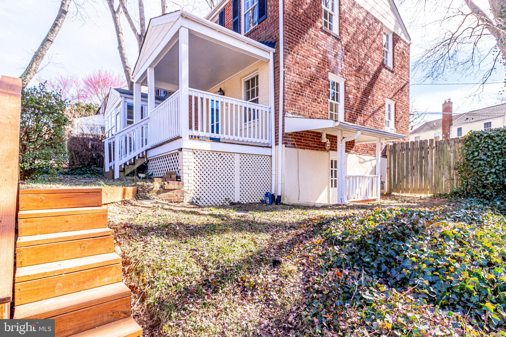 JEFFERSON MANOR - Residential