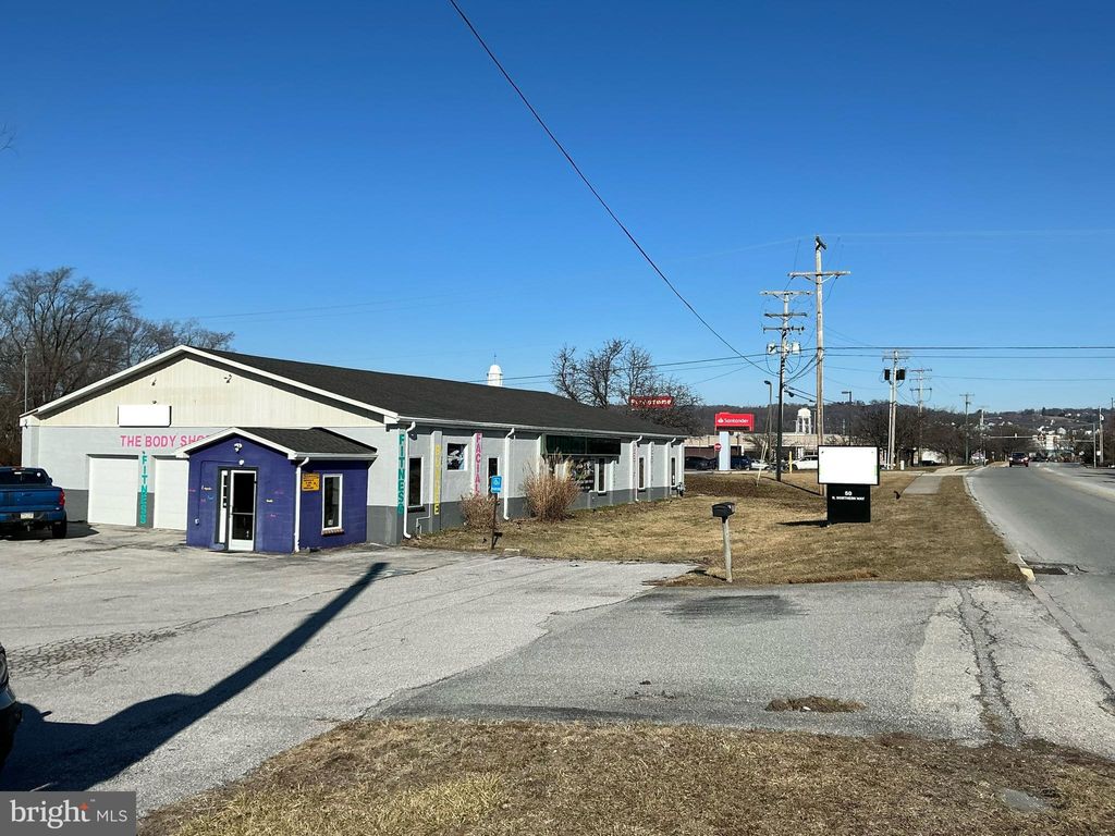 Photo of 50 N Northern Way, YORK, PA 17402 (MLS # PAYK2096928)