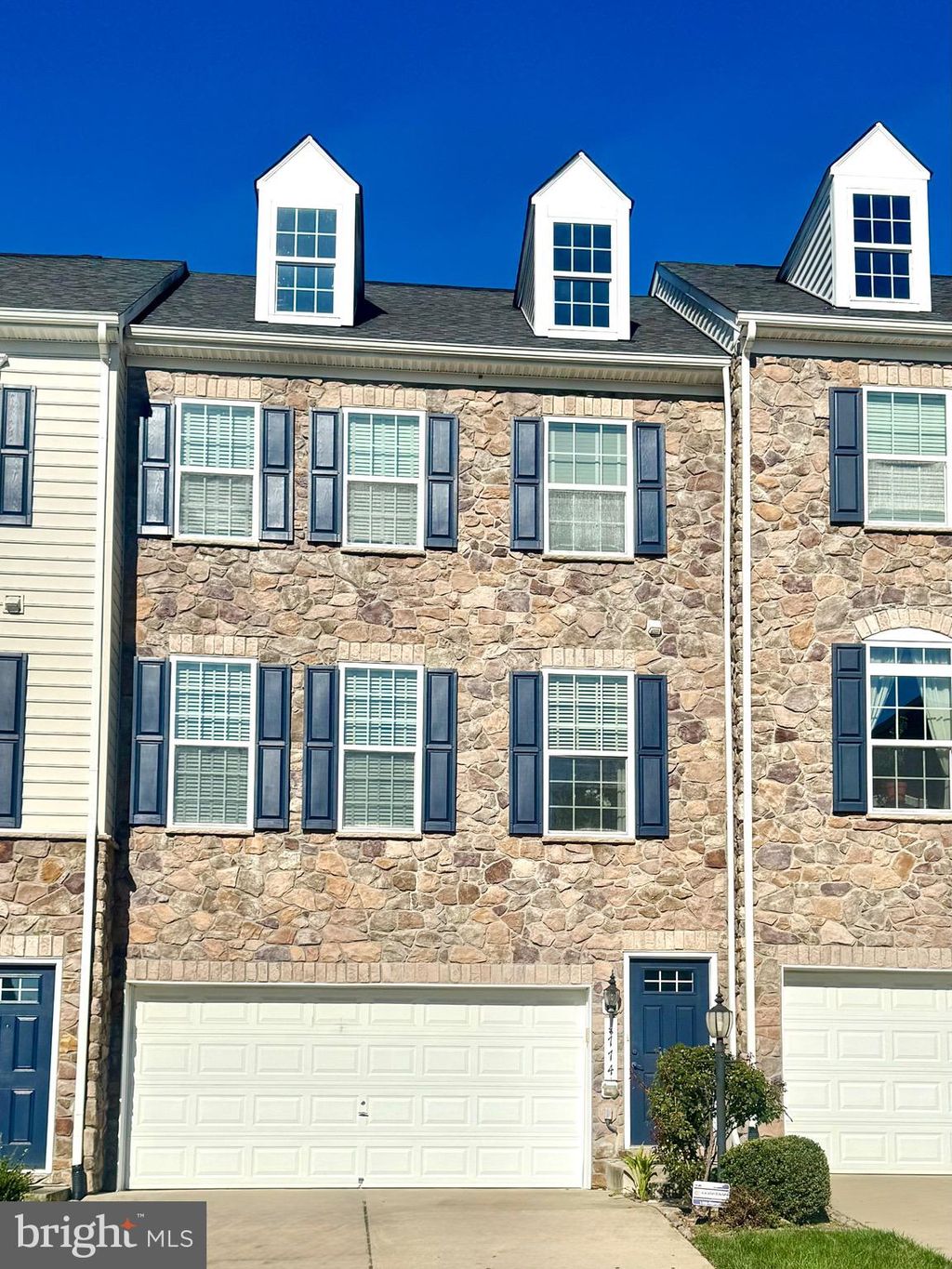 Photo of 1774 Rockledge Terrace, WOODBRIDGE, VA 22192 (MLS # VAPW2105524)
