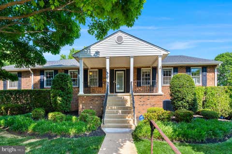 Photo of 1601 Mary Ellen Court, MCLEAN, VA 22101 (MLS # VAFX2317812)