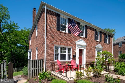 Townhouse For Sale - 128 Stanmore Road<br/> BALTIMORE, MD 21212