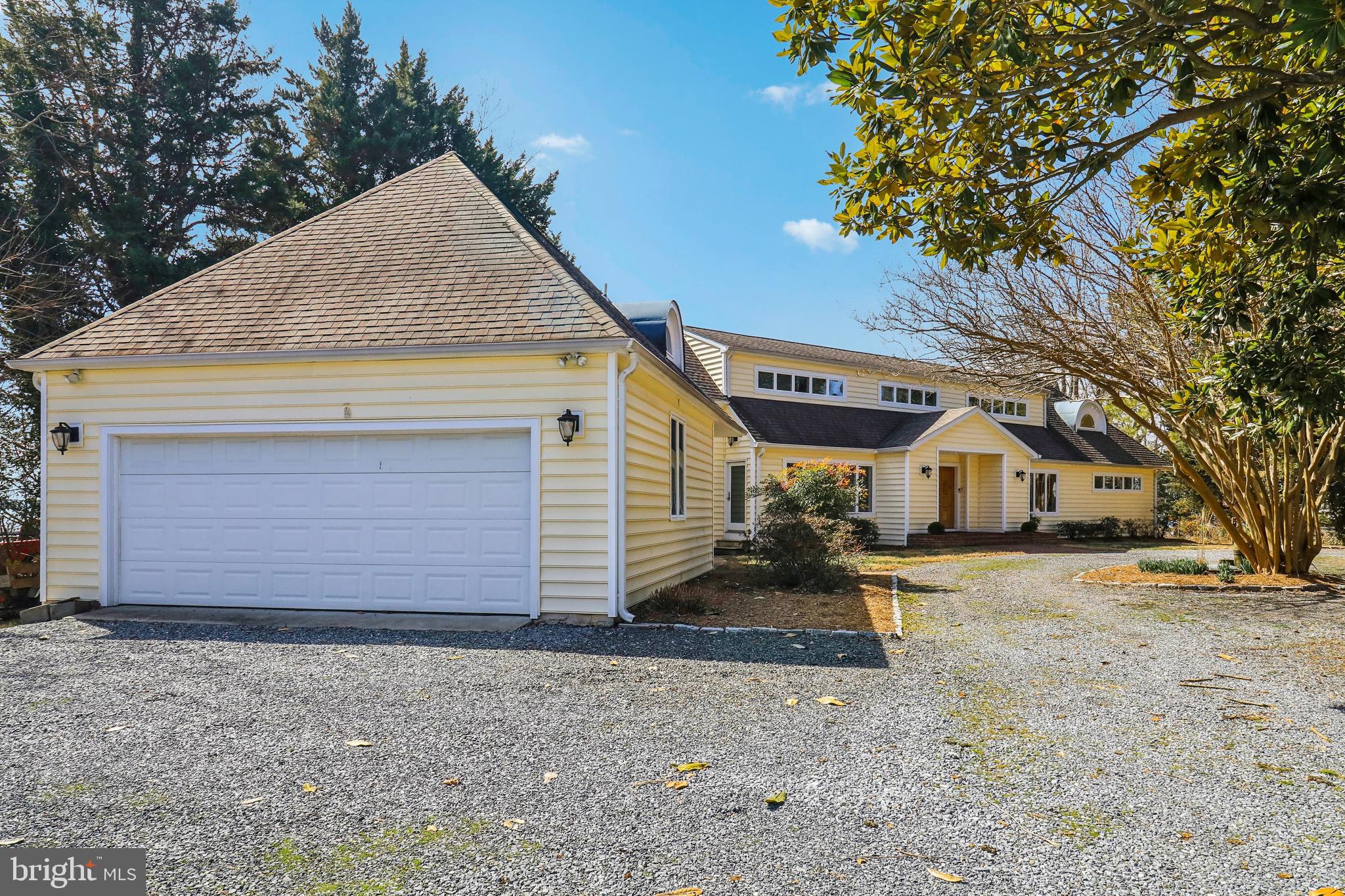 1601 CLIFF DRIVE