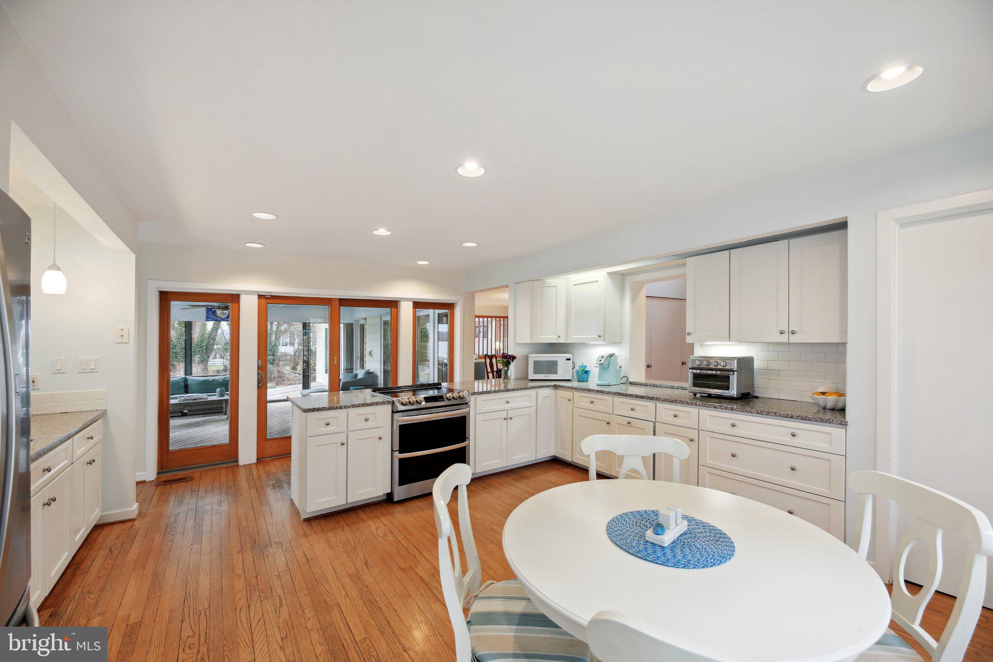 CLOVERLEA - Residential