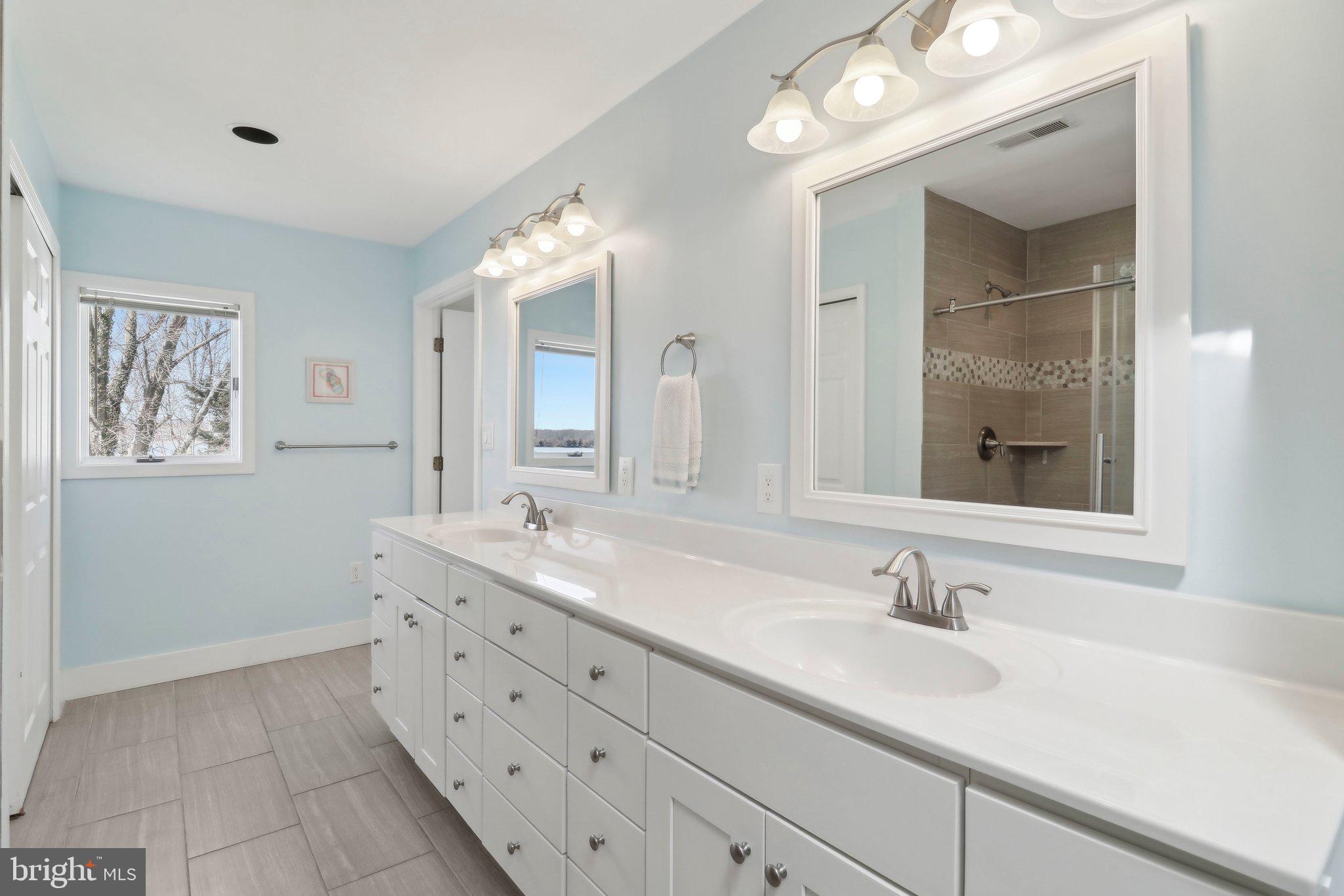 CLOVERLEA - Residential