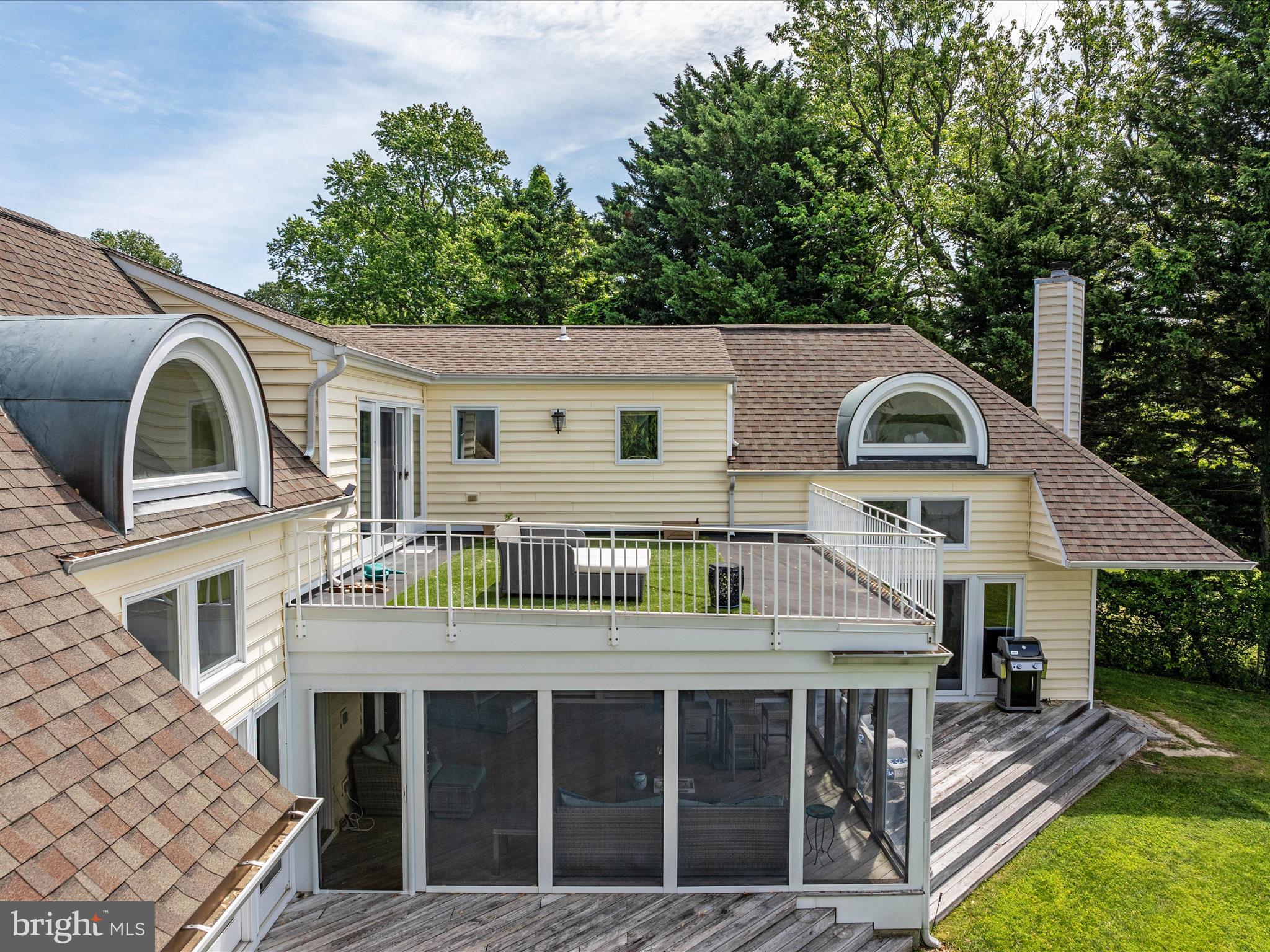 CLOVERLEA - Residential