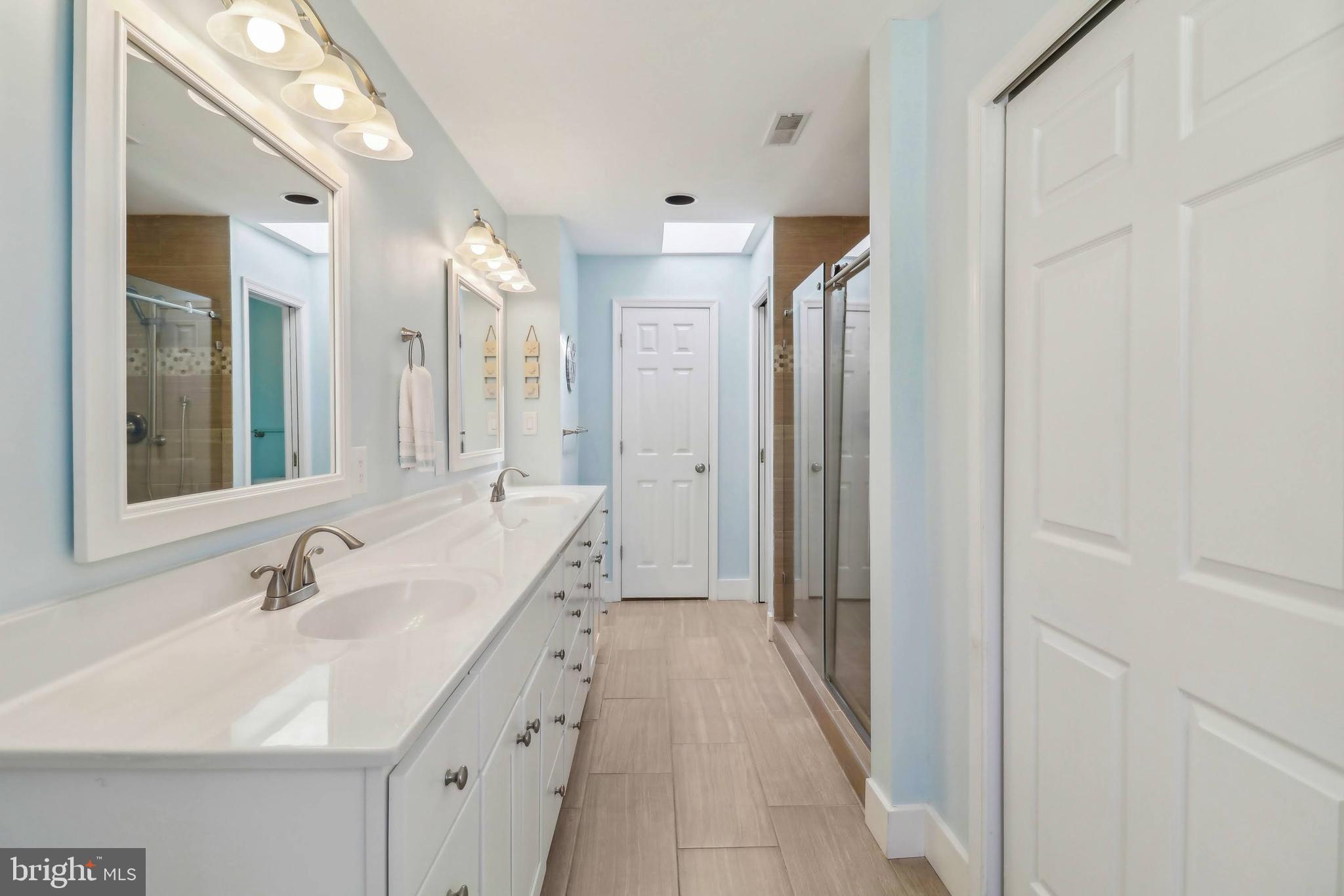 CLOVERLEA - Residential