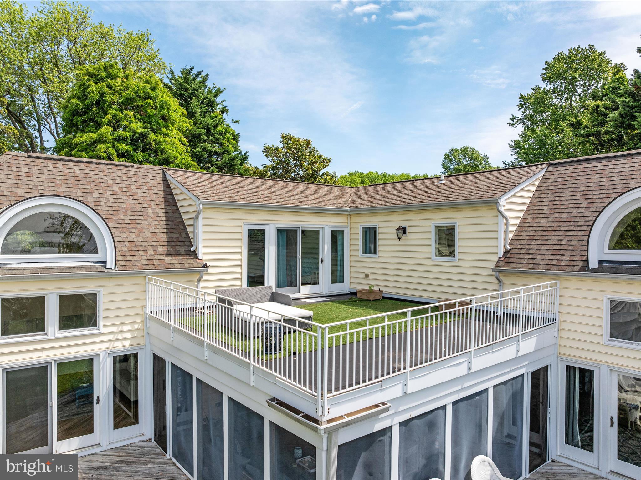 CLOVERLEA - Residential