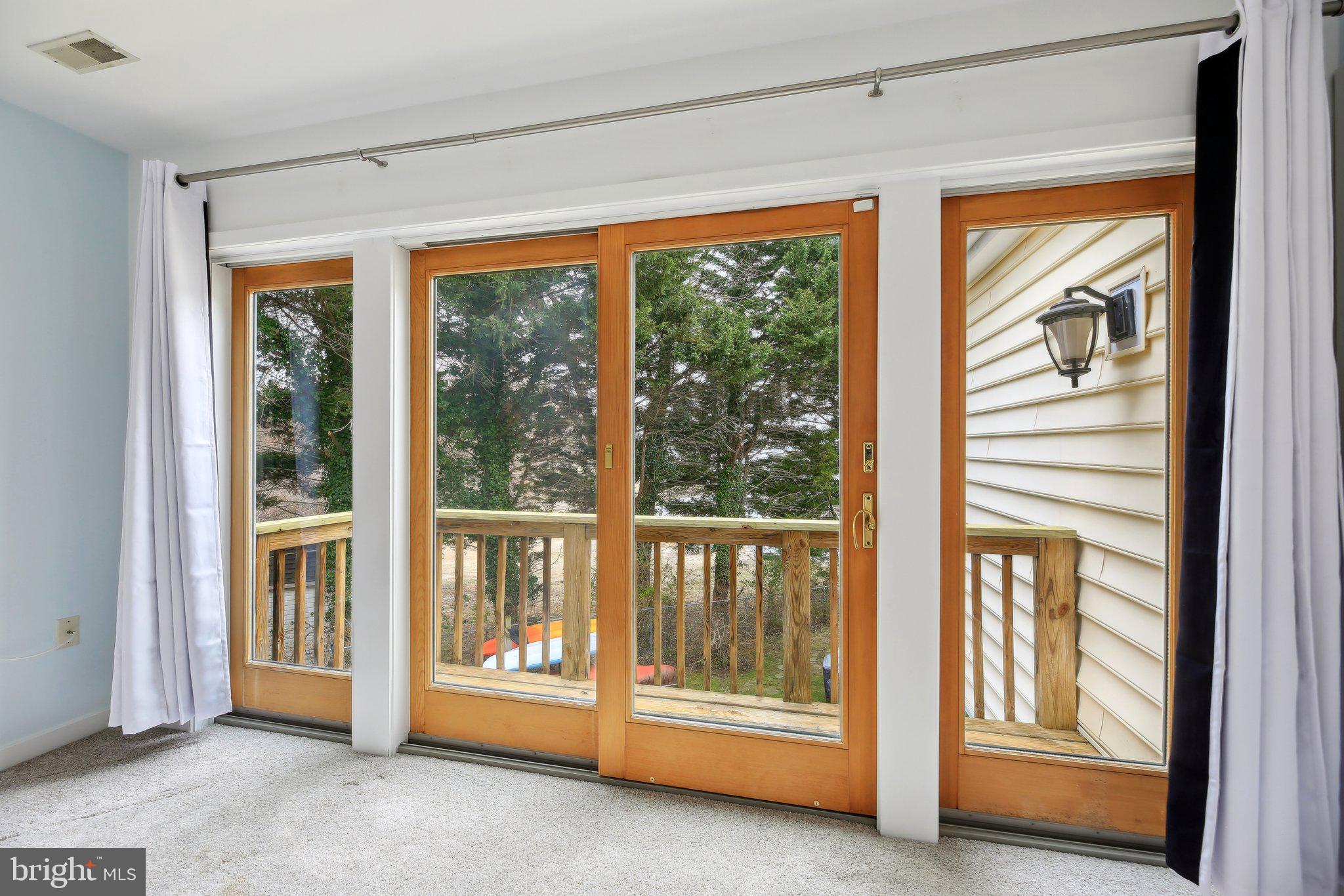 CLOVERLEA - Residential