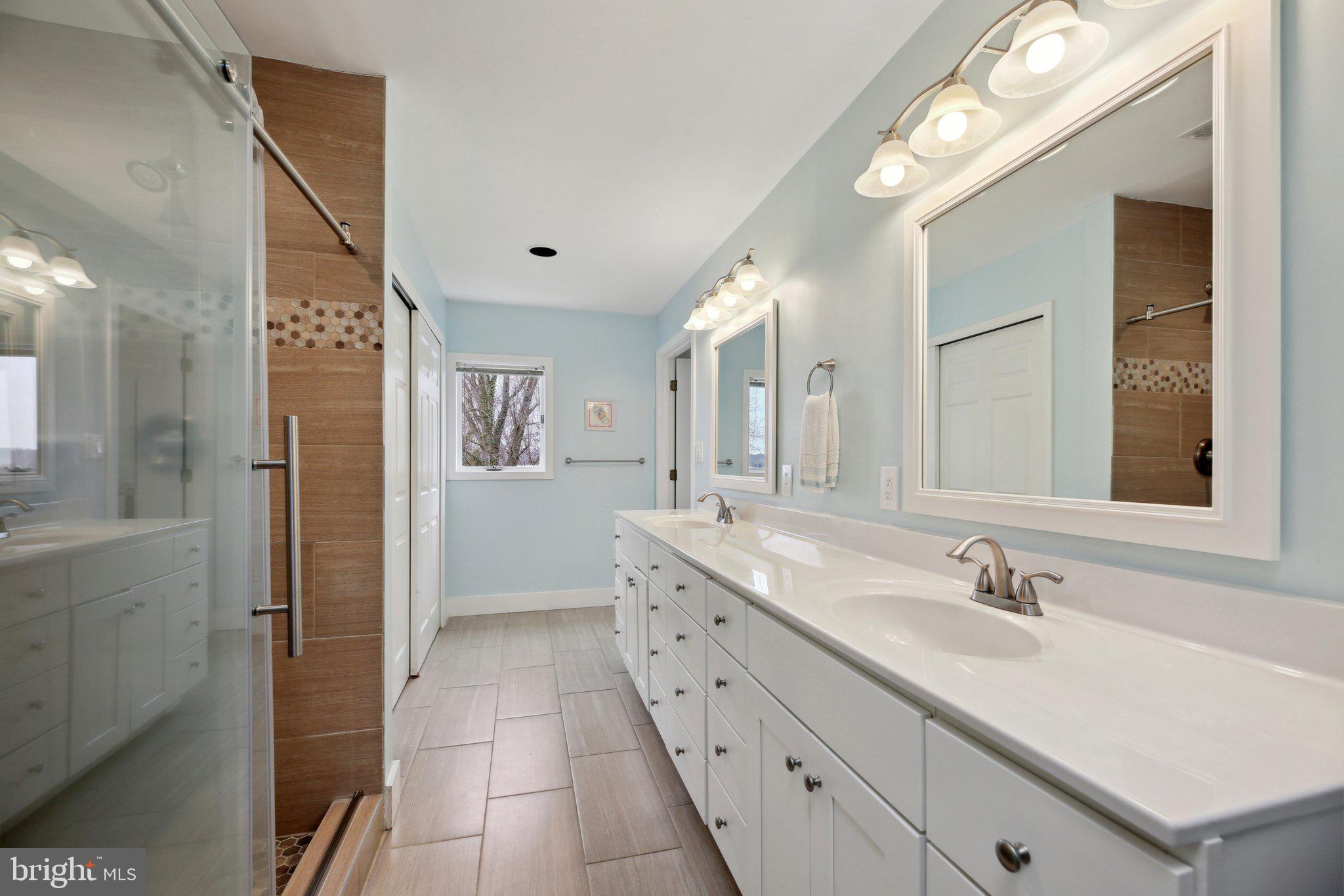 CLOVERLEA - Residential