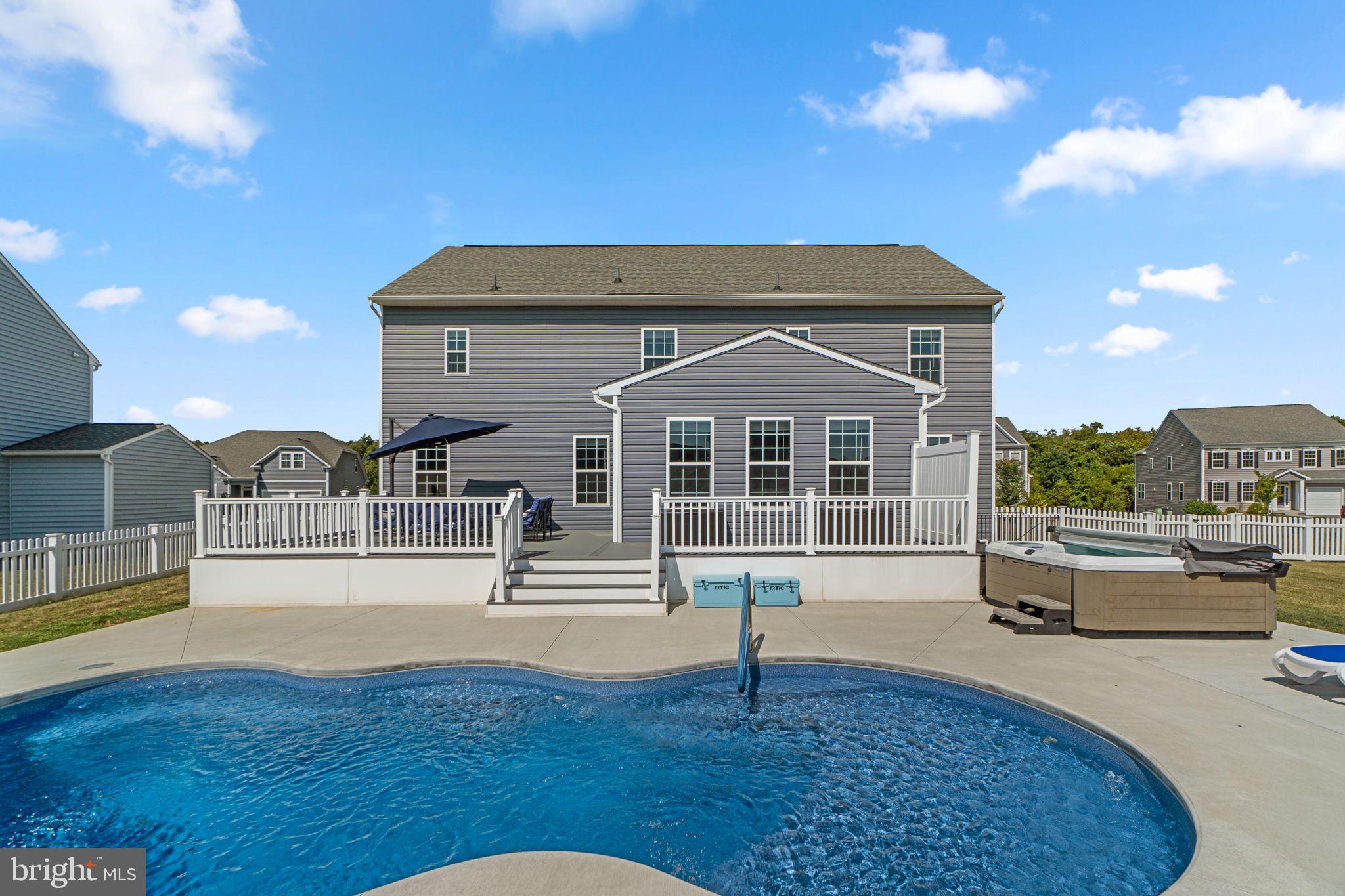 WESTFIELDS - Residential