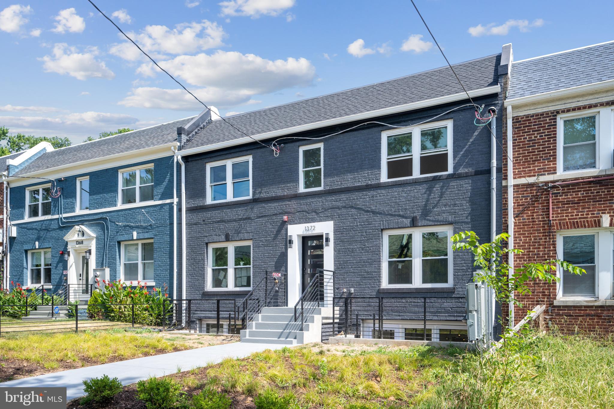 1372 BRYANT STREET NE 2A