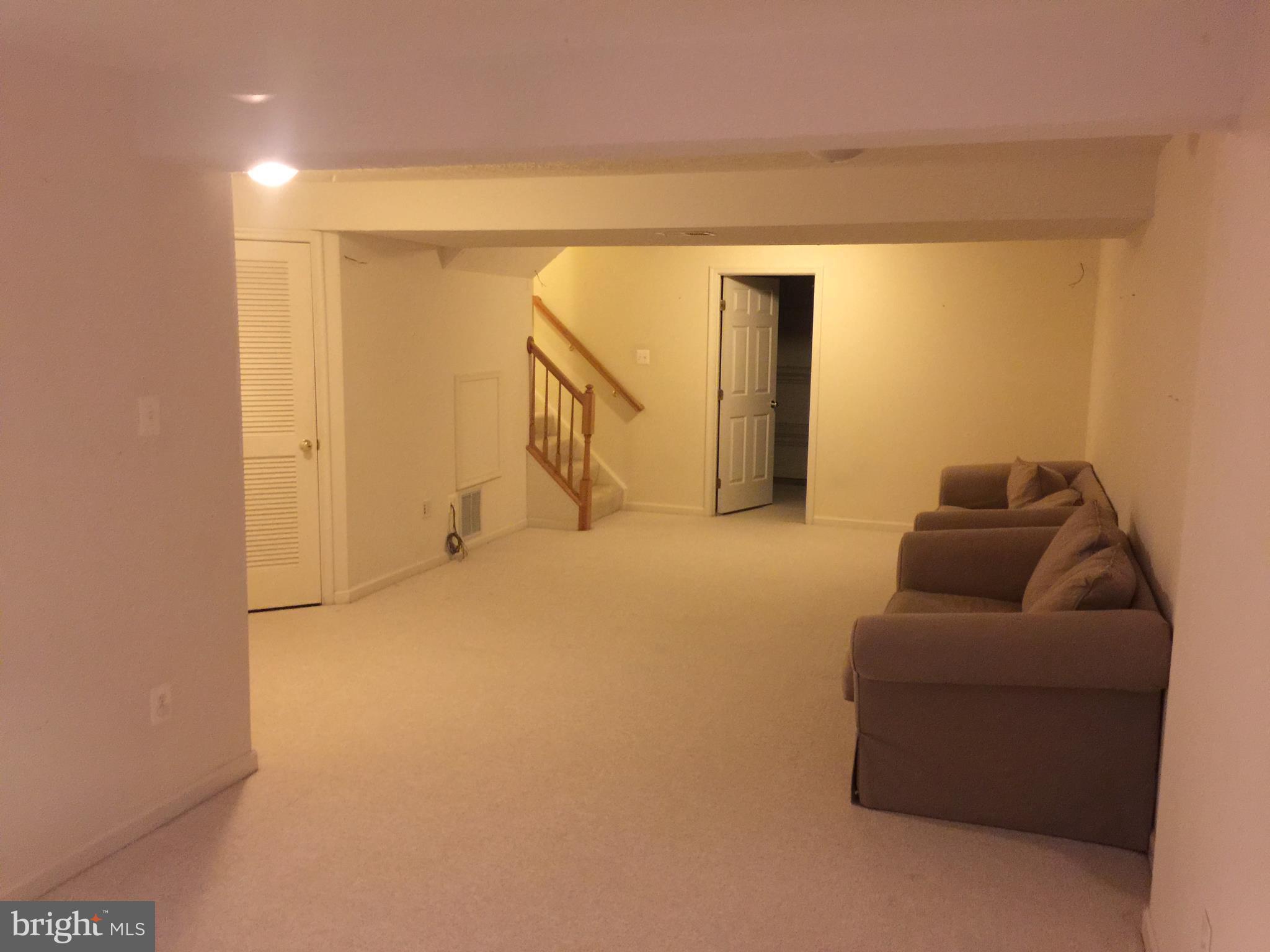 EATON SQUARE - Residential Lease