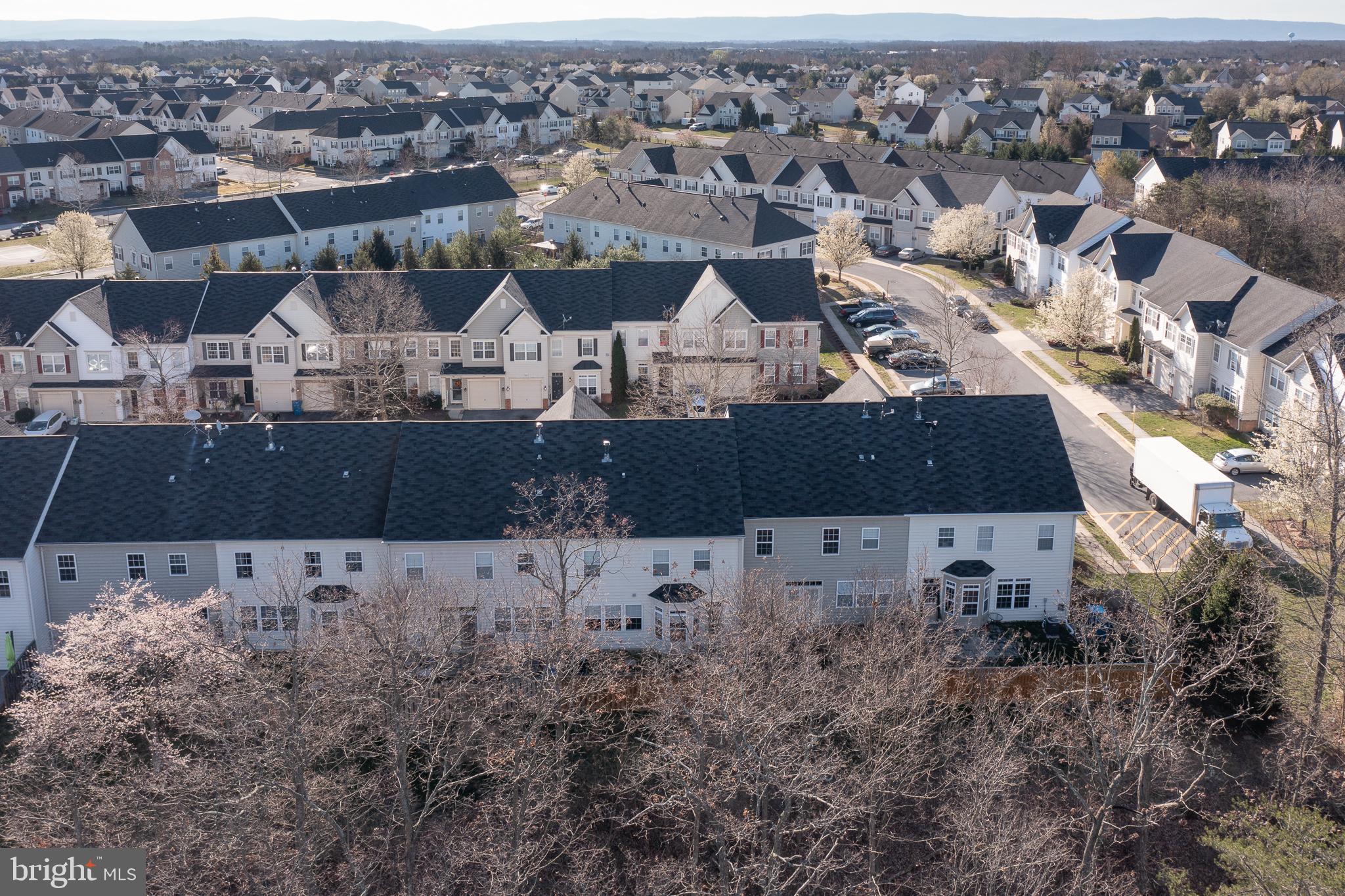 WAKELAND MANOR - Residential Lease