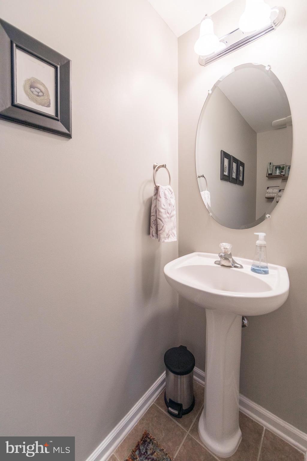 WAKELAND MANOR - Residential Lease